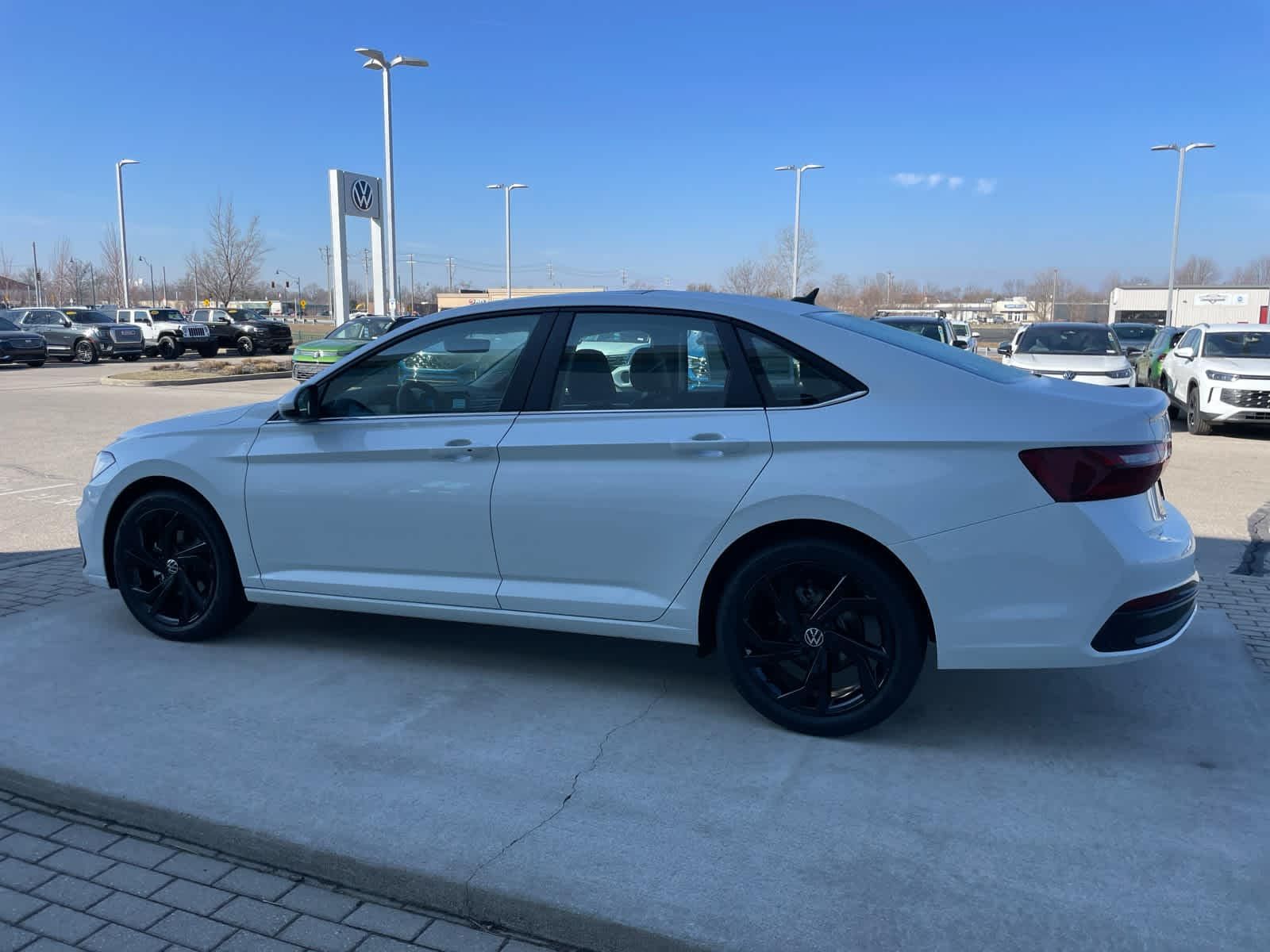2026 Volkswagen Jetta SE - Photo 41