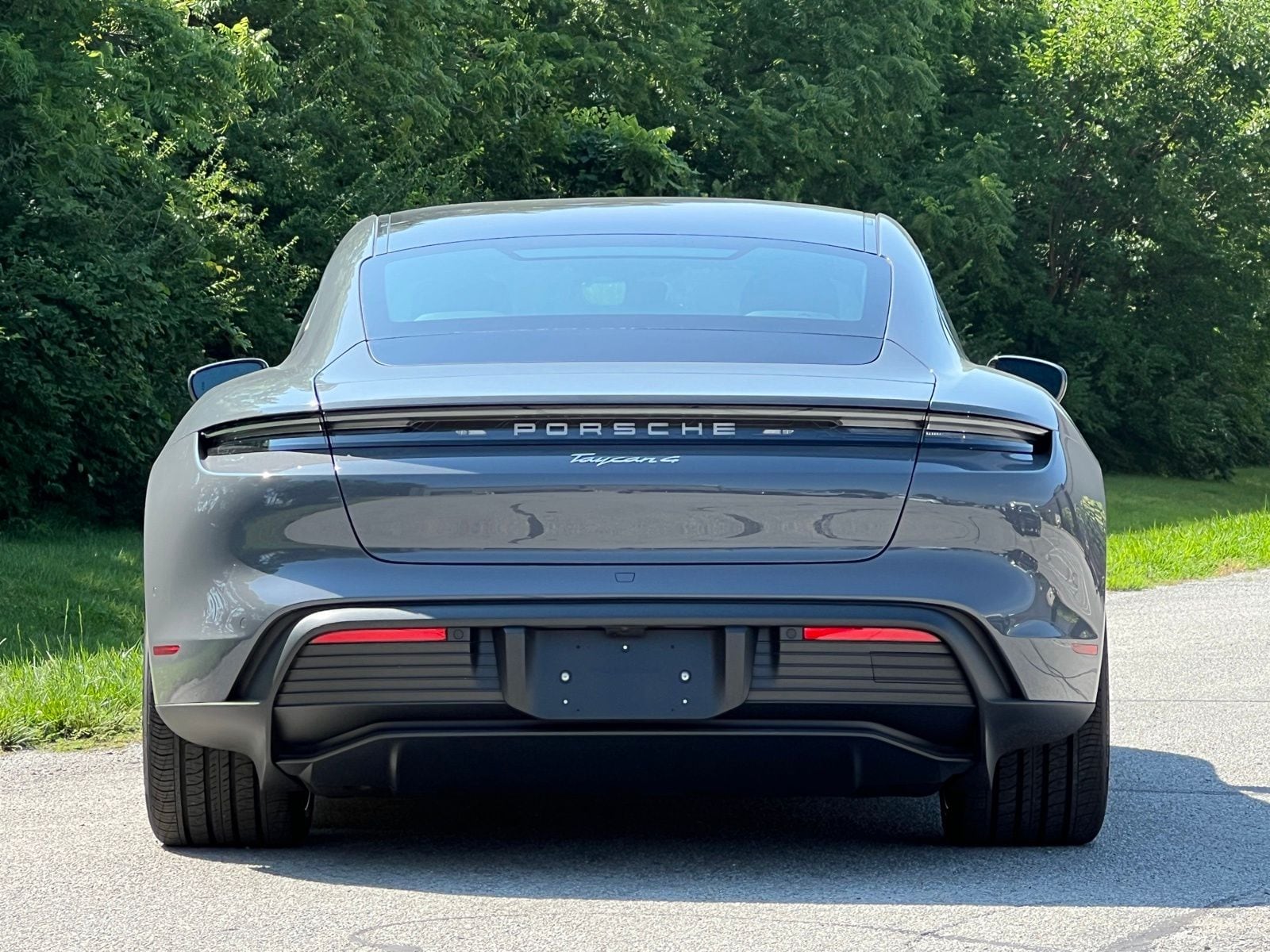 2025 Porsche Taycan Base - Photo 8