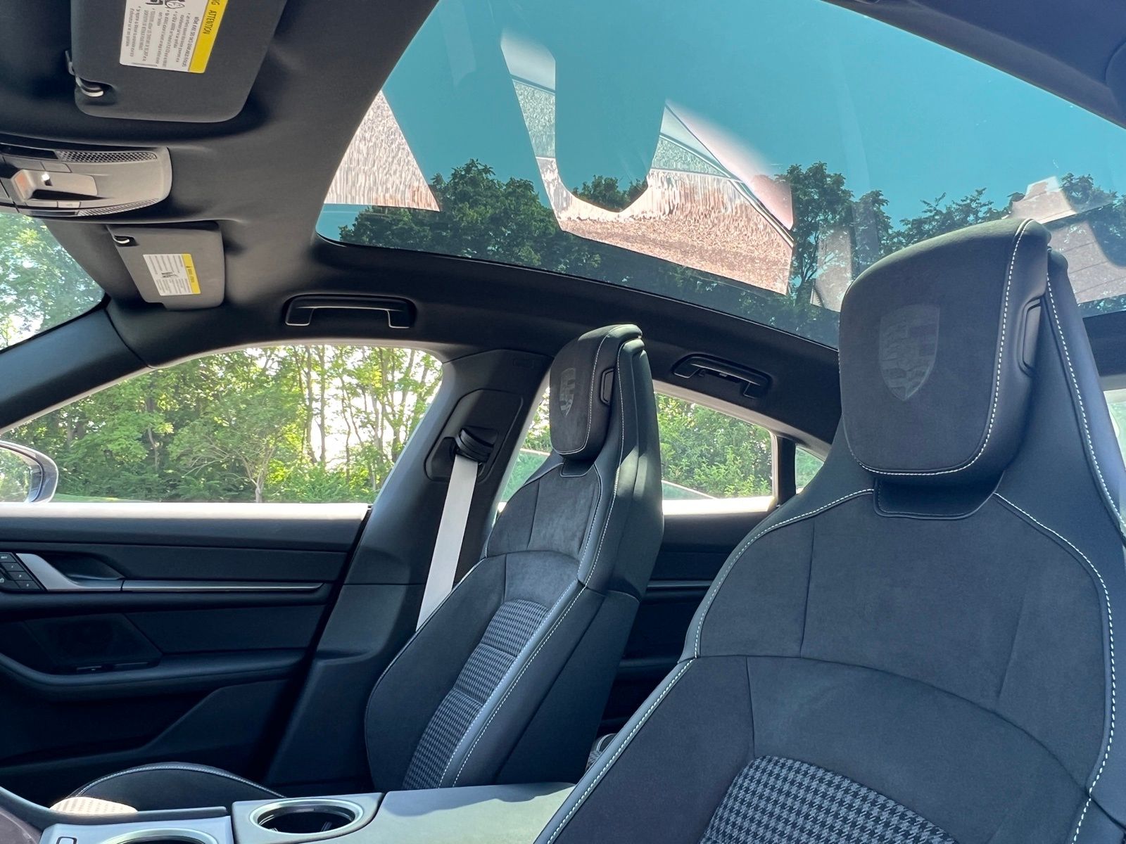 2025 Porsche Taycan Base - Photo 21
