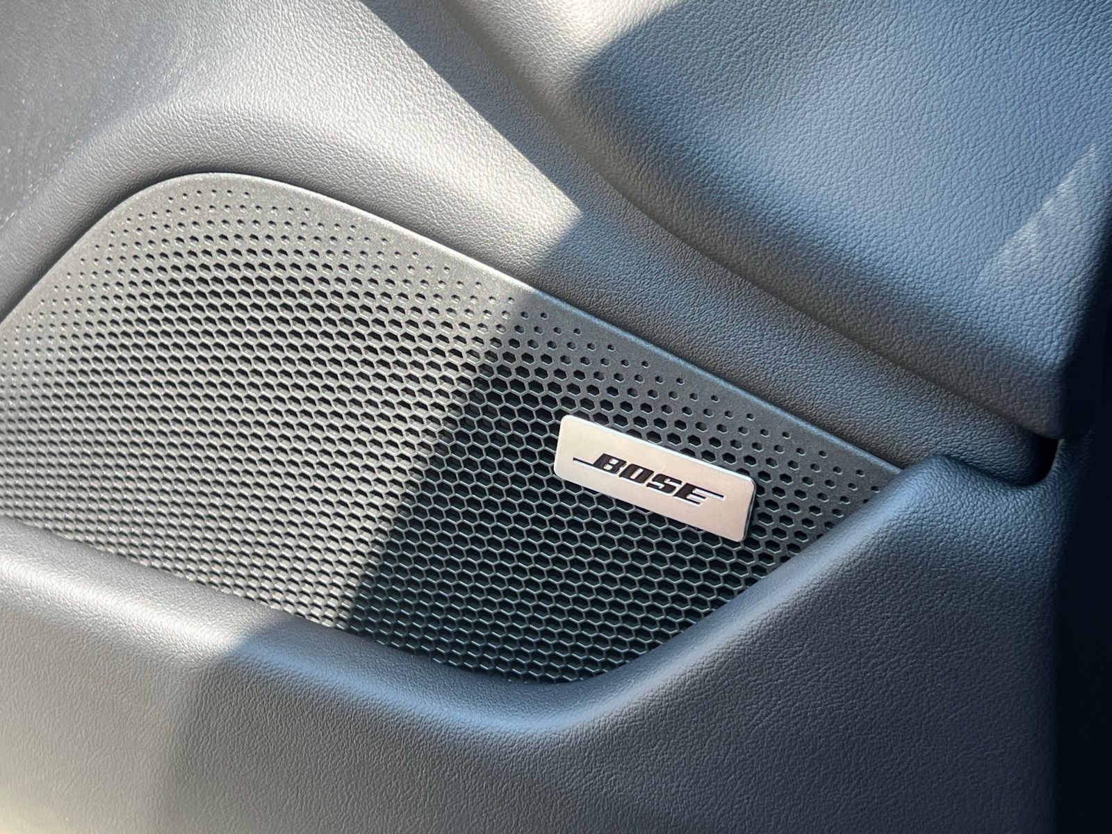 2025 Porsche Taycan Base - Photo 28