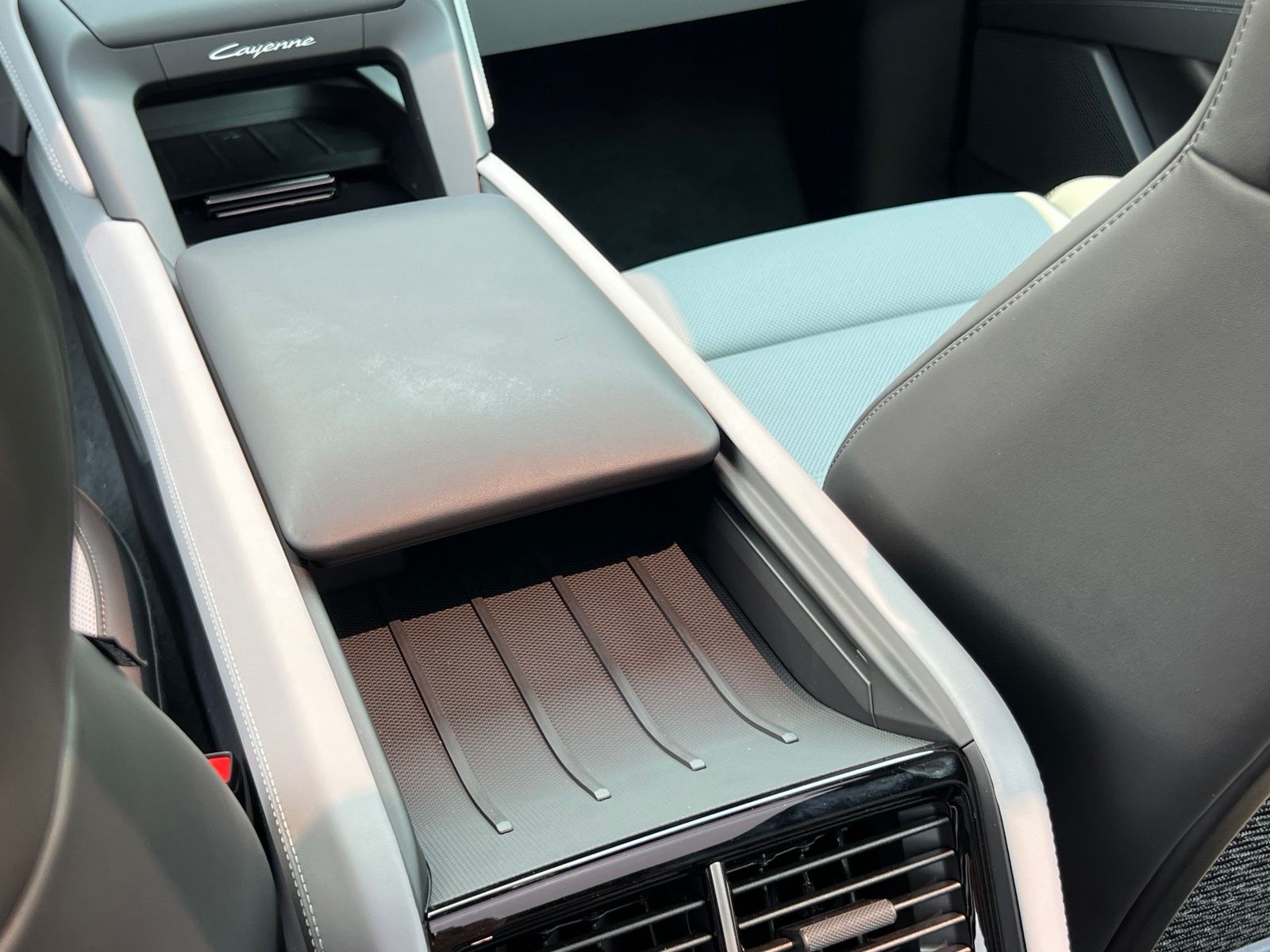 2026 Porsche Cayenne Base - Photo 34
