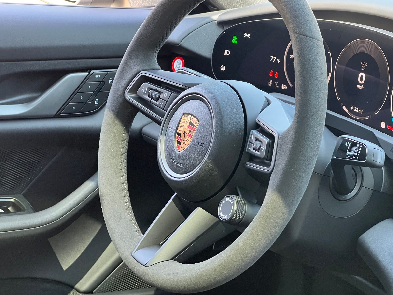 2025 Porsche Taycan Base - Photo 33