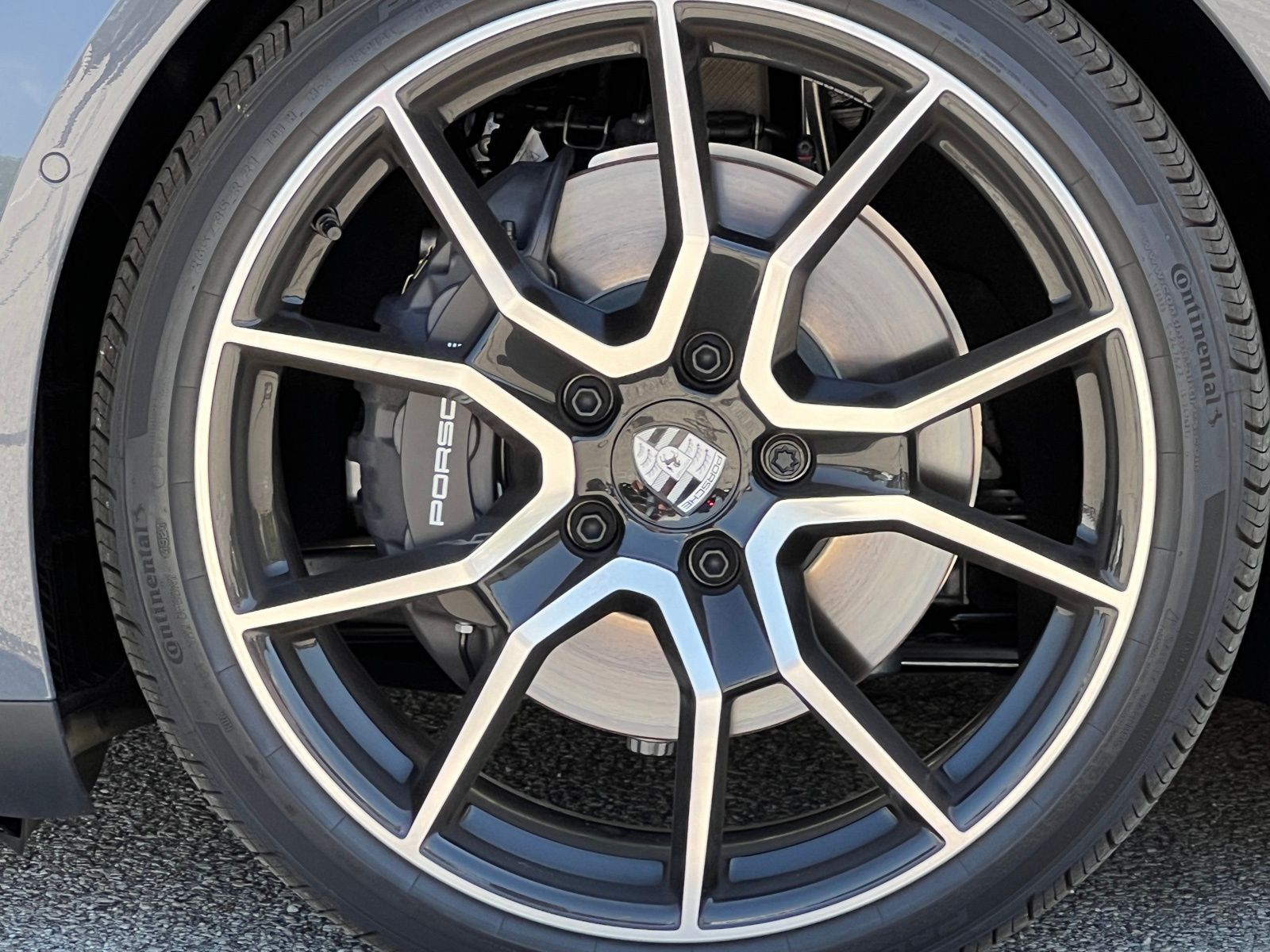 2025 Porsche Taycan Base - Photo 13