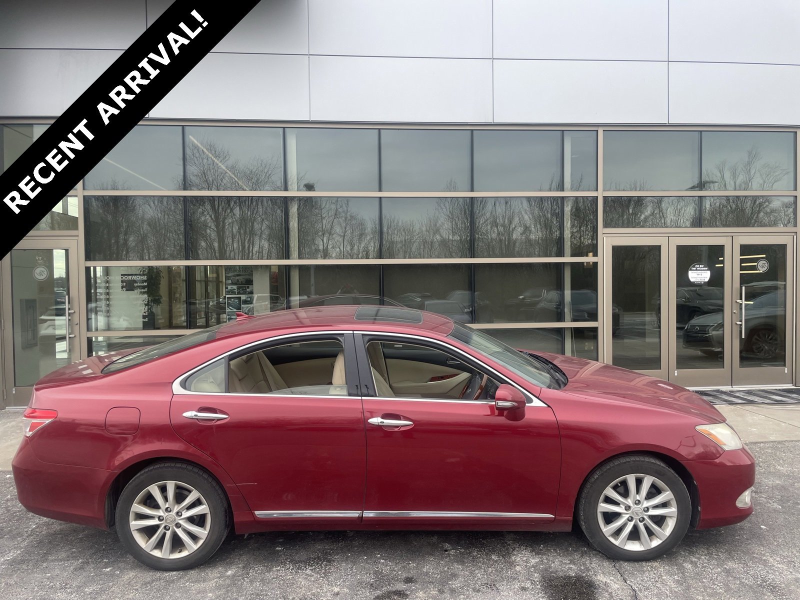 2011 Lexus ES 350's photo