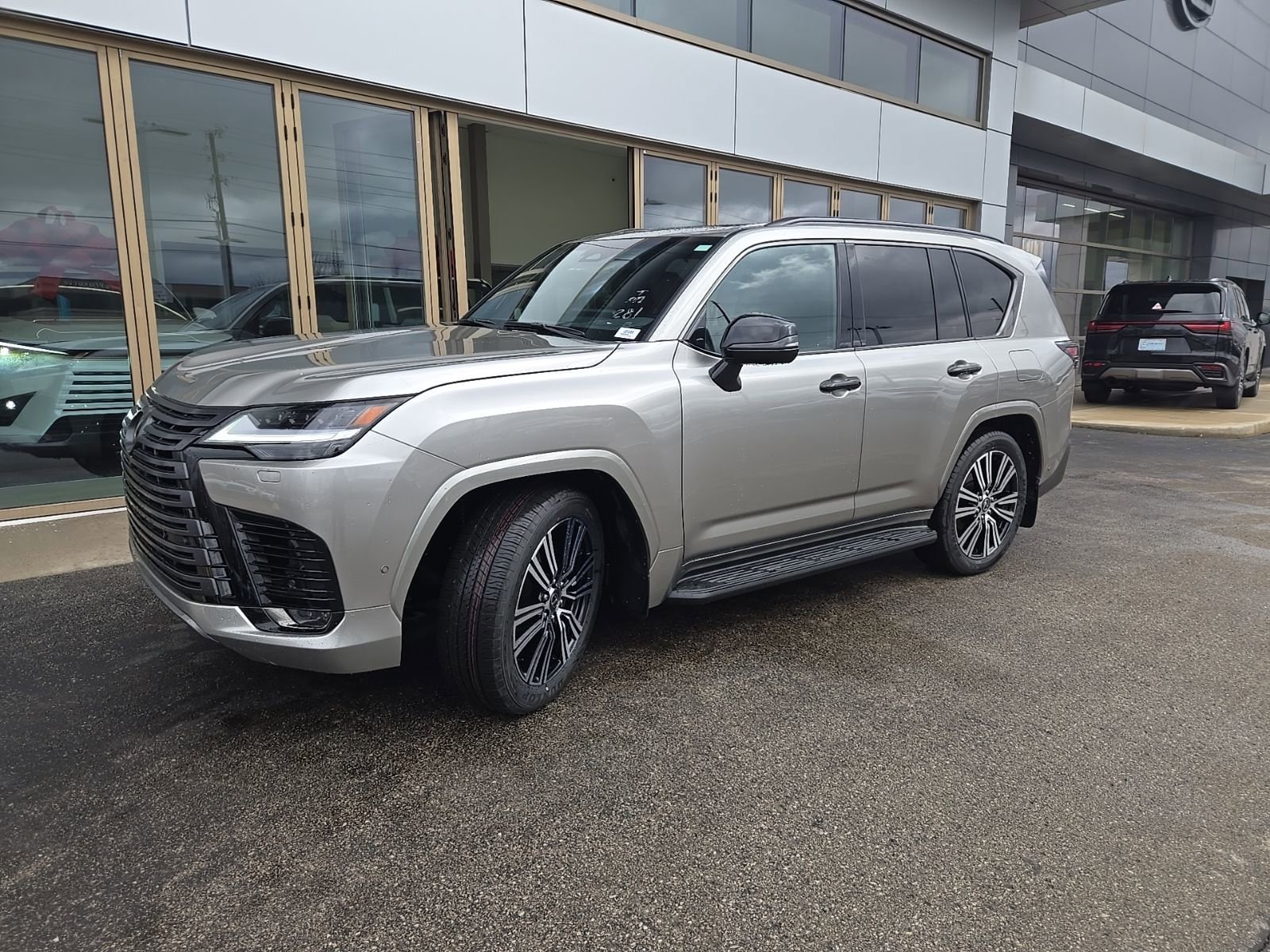 2026 Lexus LX 700h Luxury - Photo 9