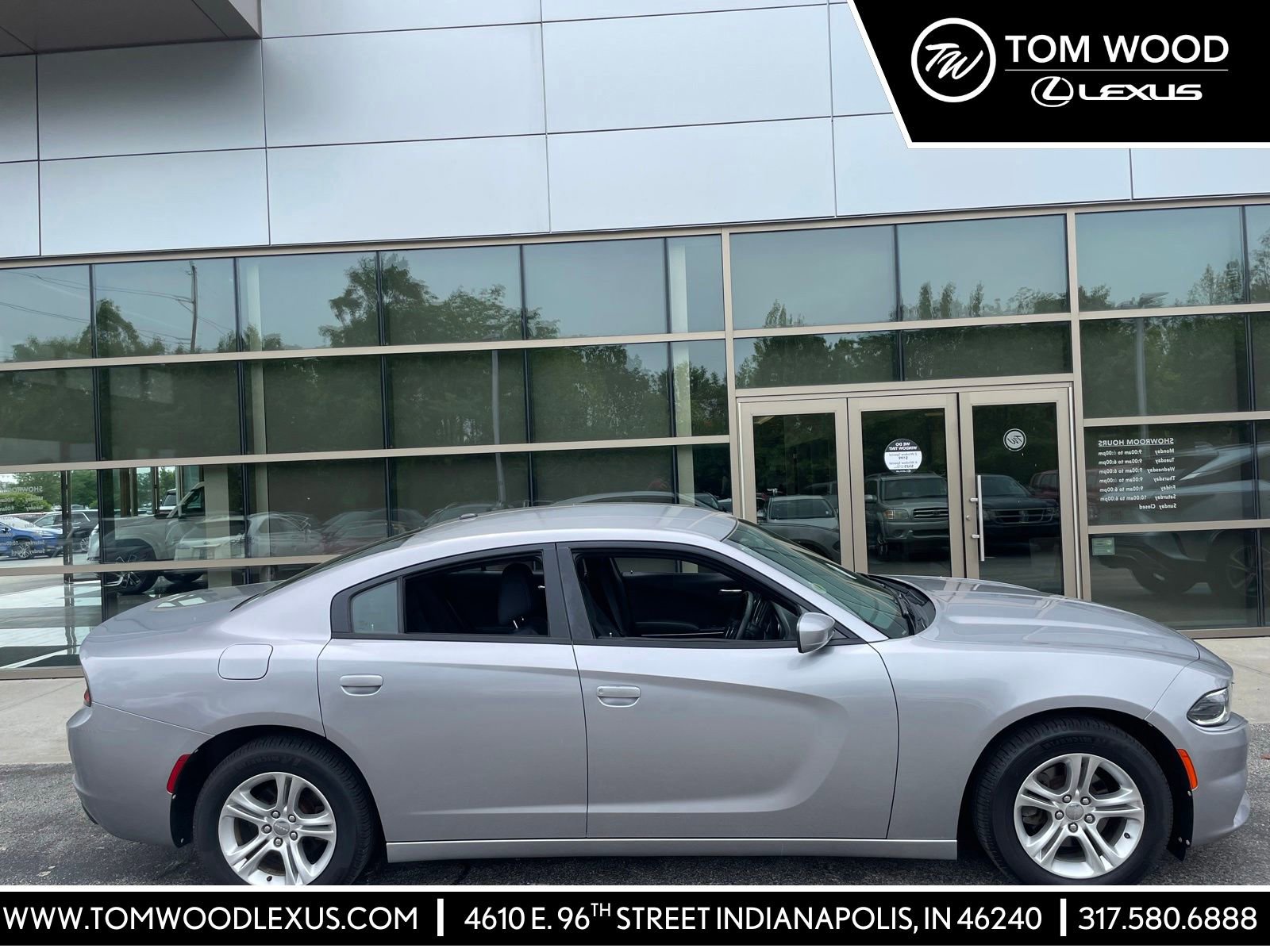 2015 Dodge Charger SE's photo