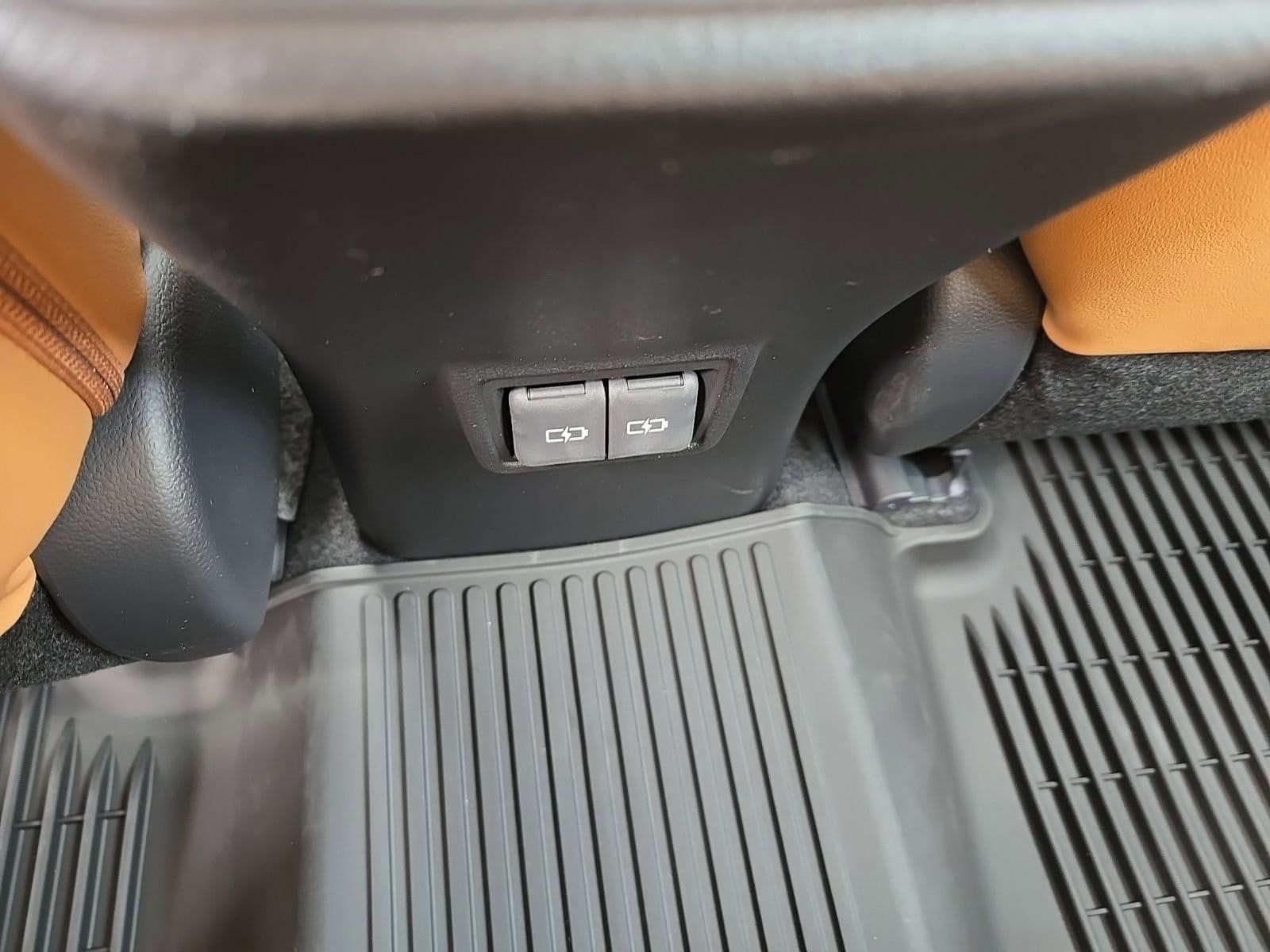 2026 Lexus UX Hybrid 300h Premium - Photo 32