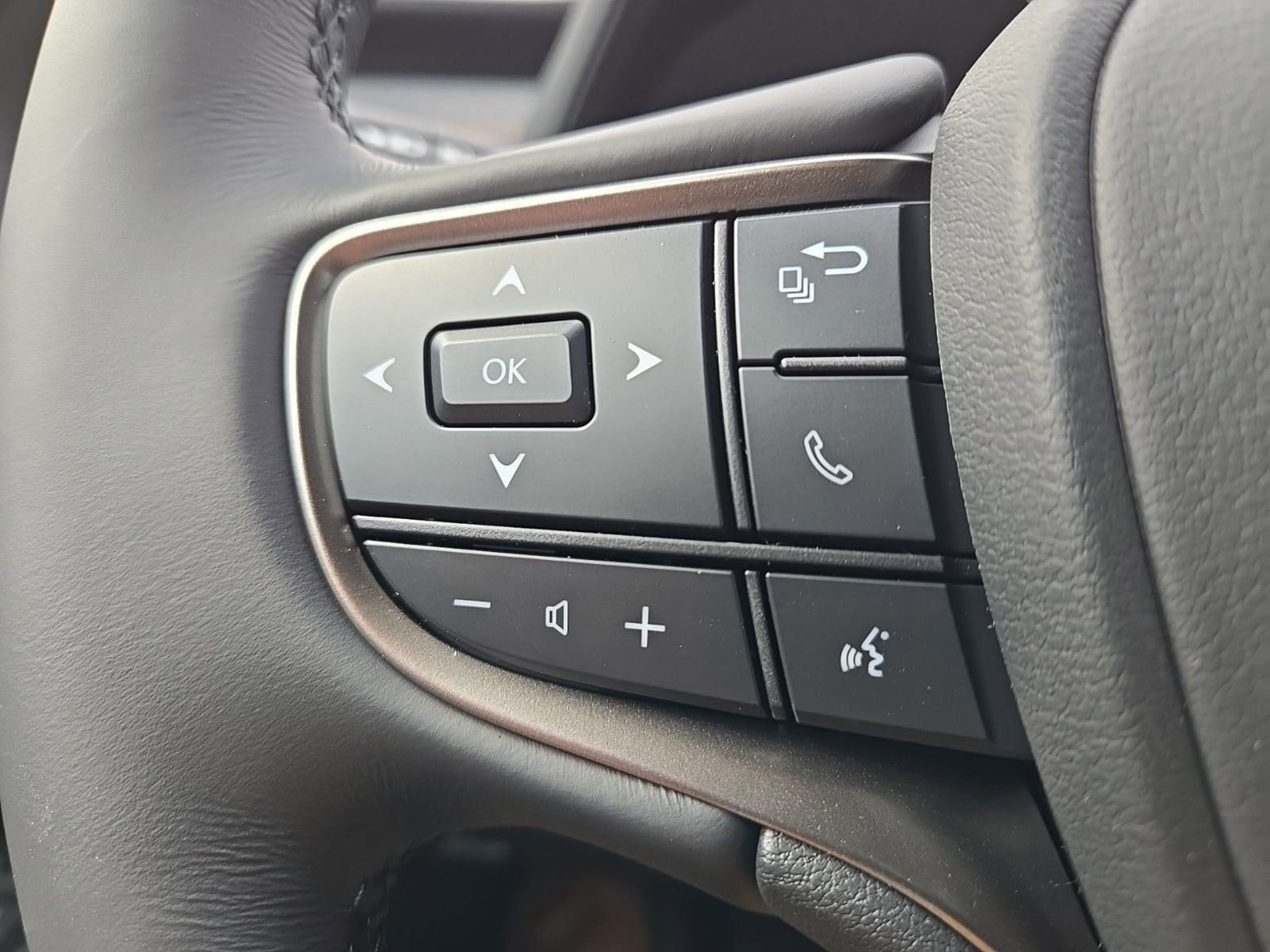 2026 Lexus UX Hybrid 300h Premium - Photo 37
