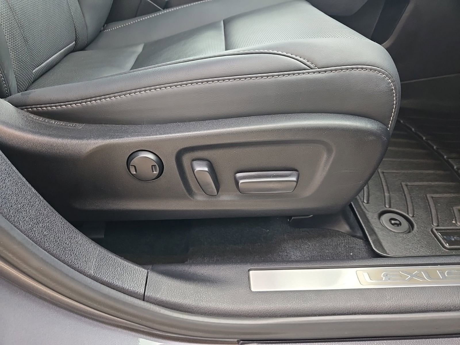 2021 Lexus RX Hybrid 450h - Photo 29