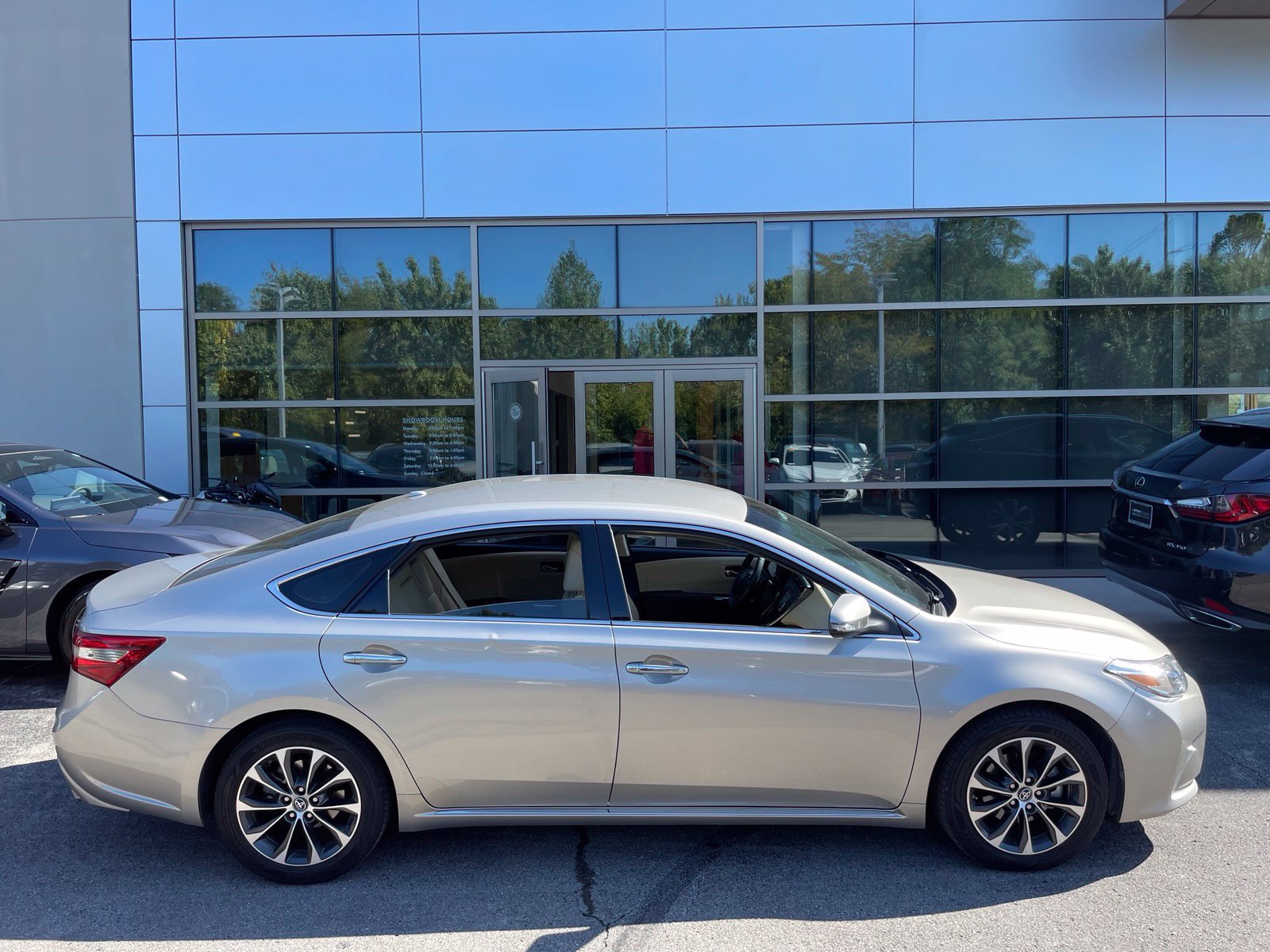 2016 Toyota Avalon