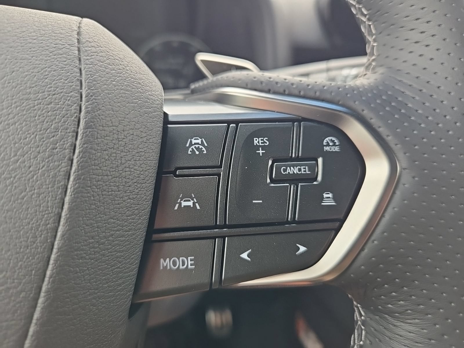 2026 Lexus LX 600 F-Sport - Photo 43