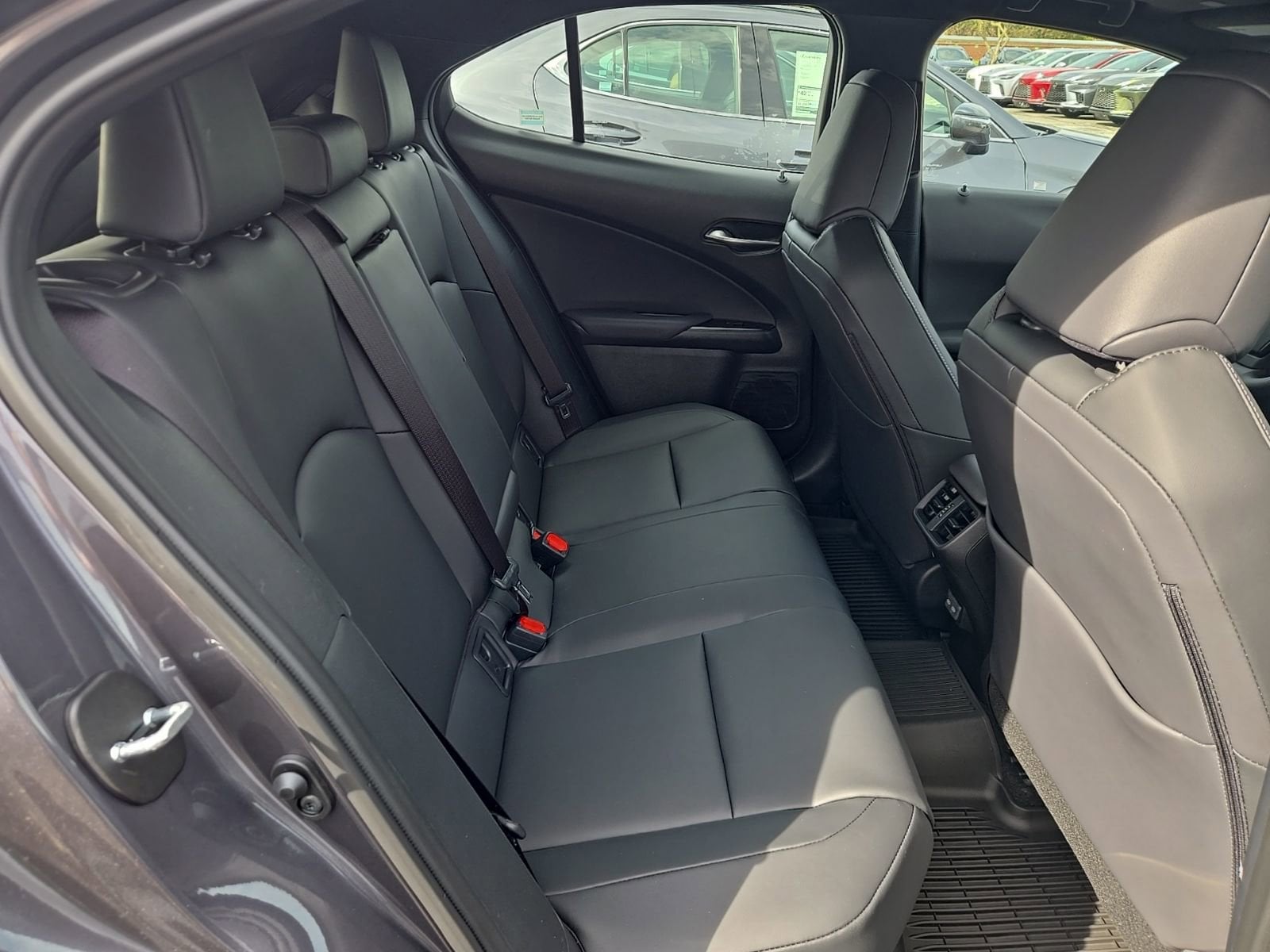 2026 Lexus UX Hybrid 300h F Sport Design - Photo 28