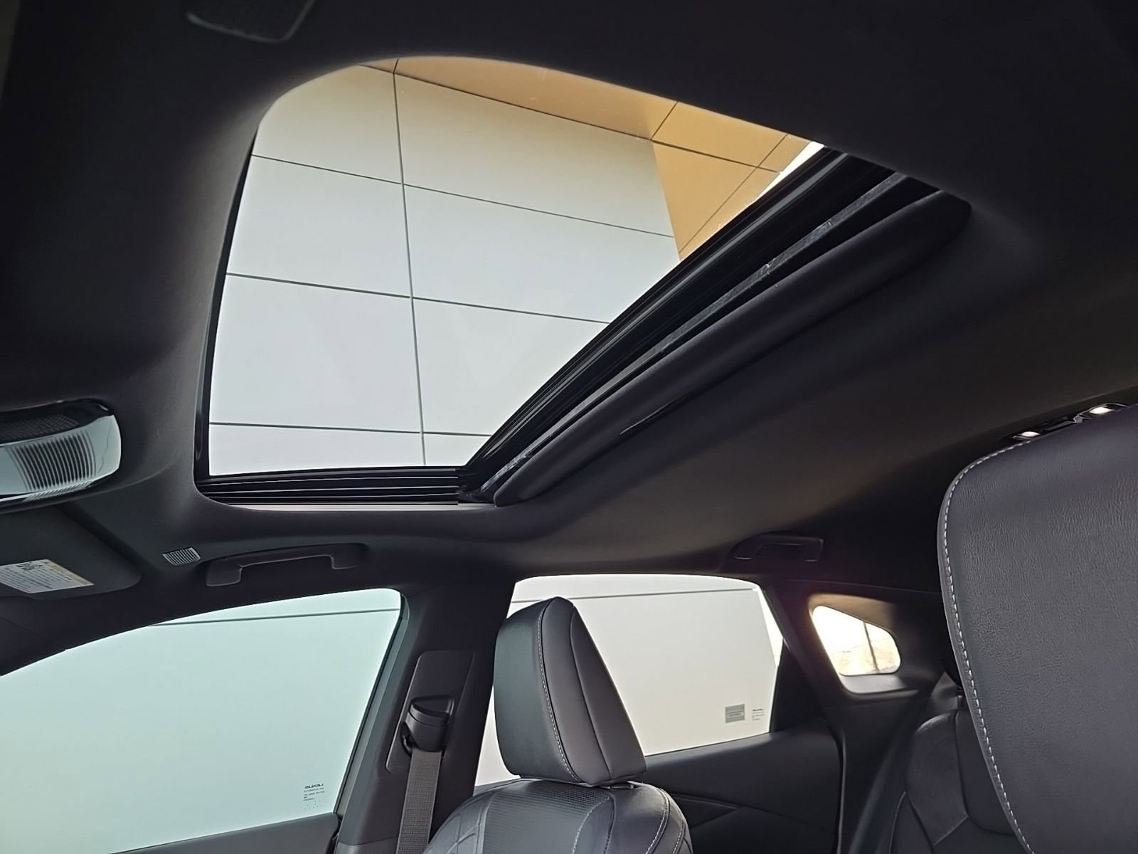 2024 Lexus RX 350 - Photo 18