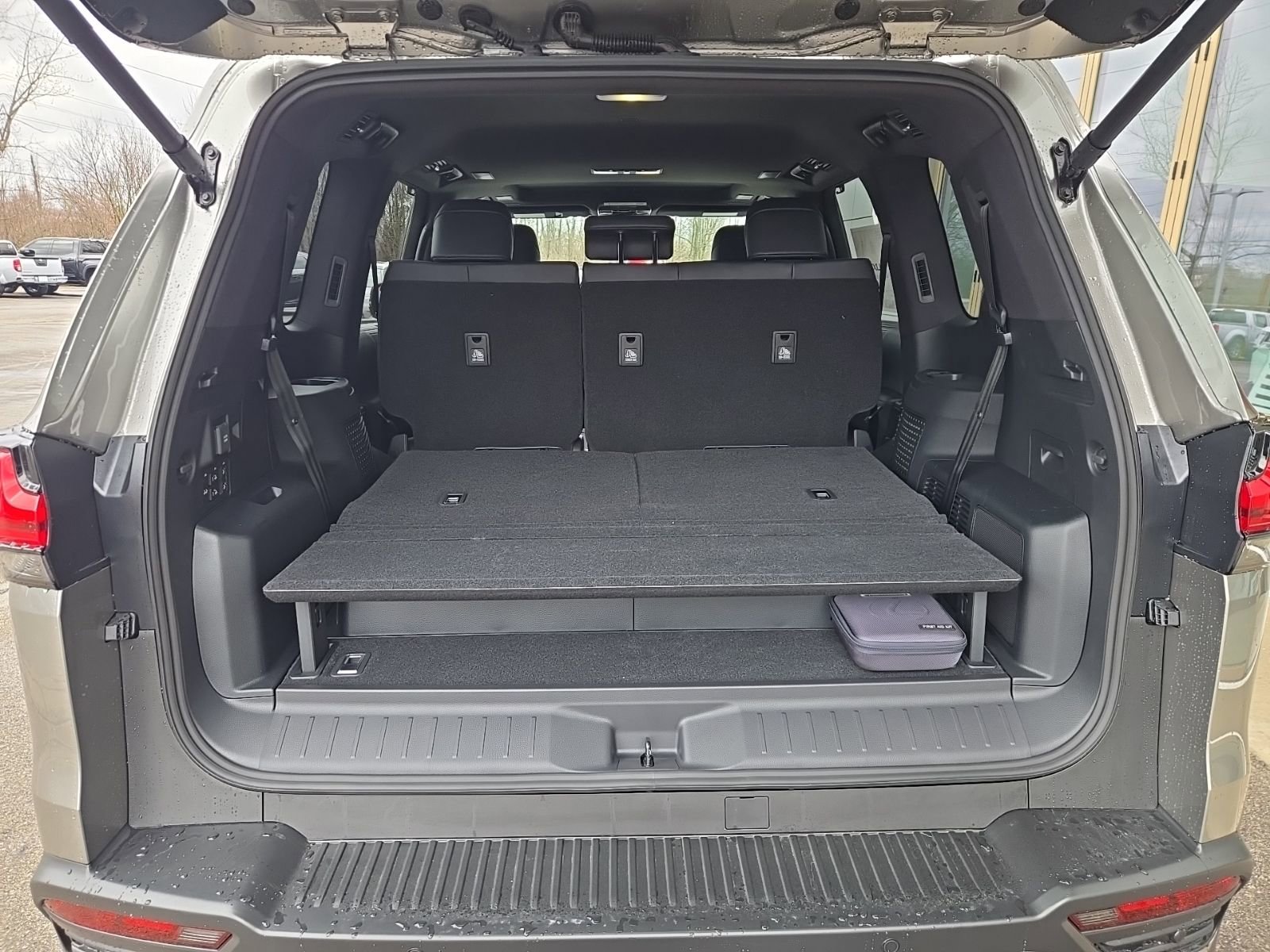 2026 Lexus LX 700h Luxury - Photo 17