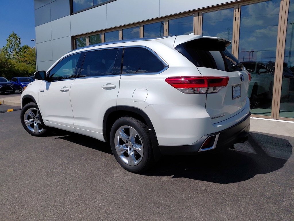Used 2019 Toyota Highlander Hybrid Limited Platinum SUV
