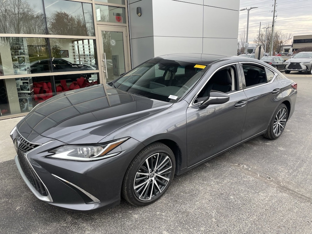 Used 2025 Lexus ES 350 Sedan