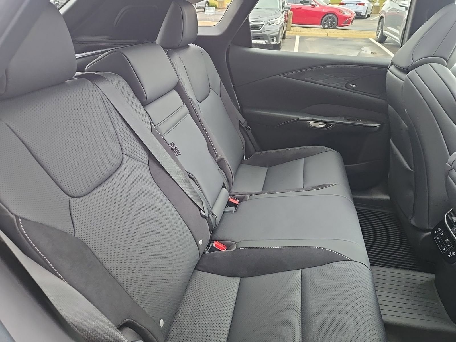 2026 Lexus RX 500h F-Sport - Photo 28