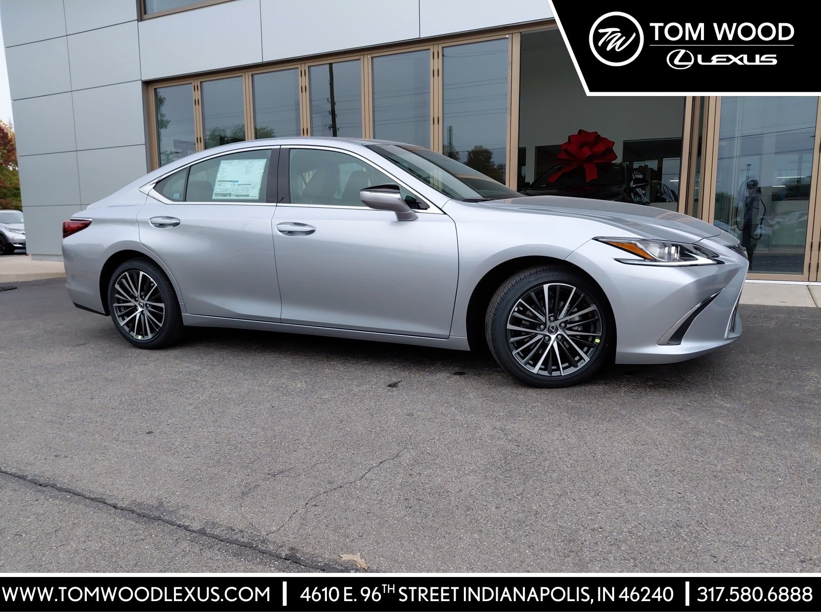 2025 Lexus ES 350's photo