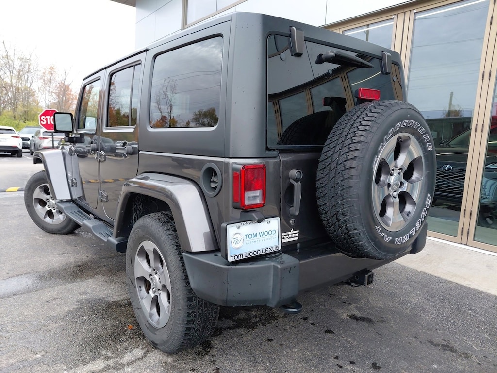 Used 2017 Jeep Wrangler Unlimited Sahara SUV