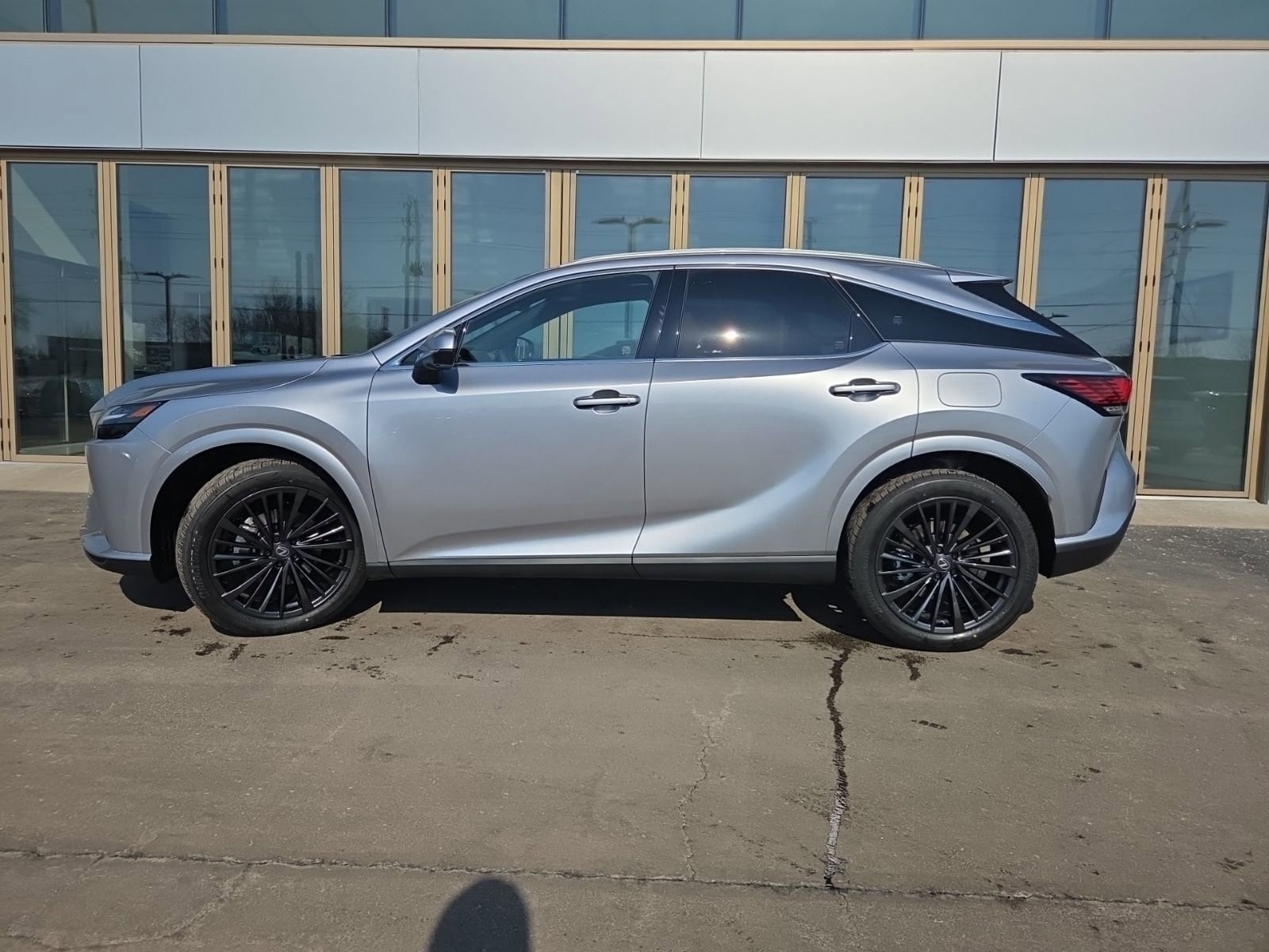 2026 Lexus RX 450h+ Premium - Photo 6