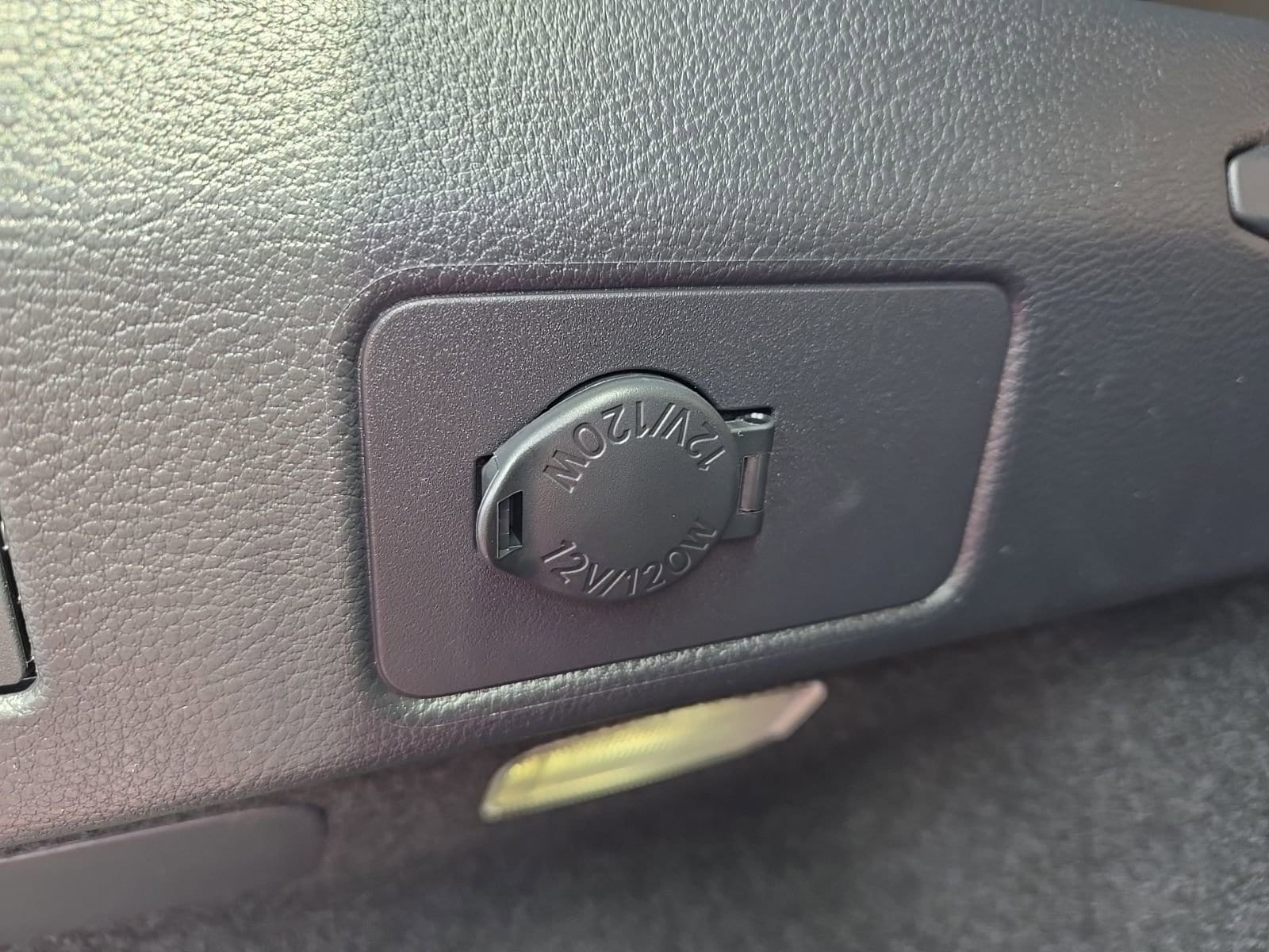 2026 Lexus UX Hybrid 300h Premium - Photo 13