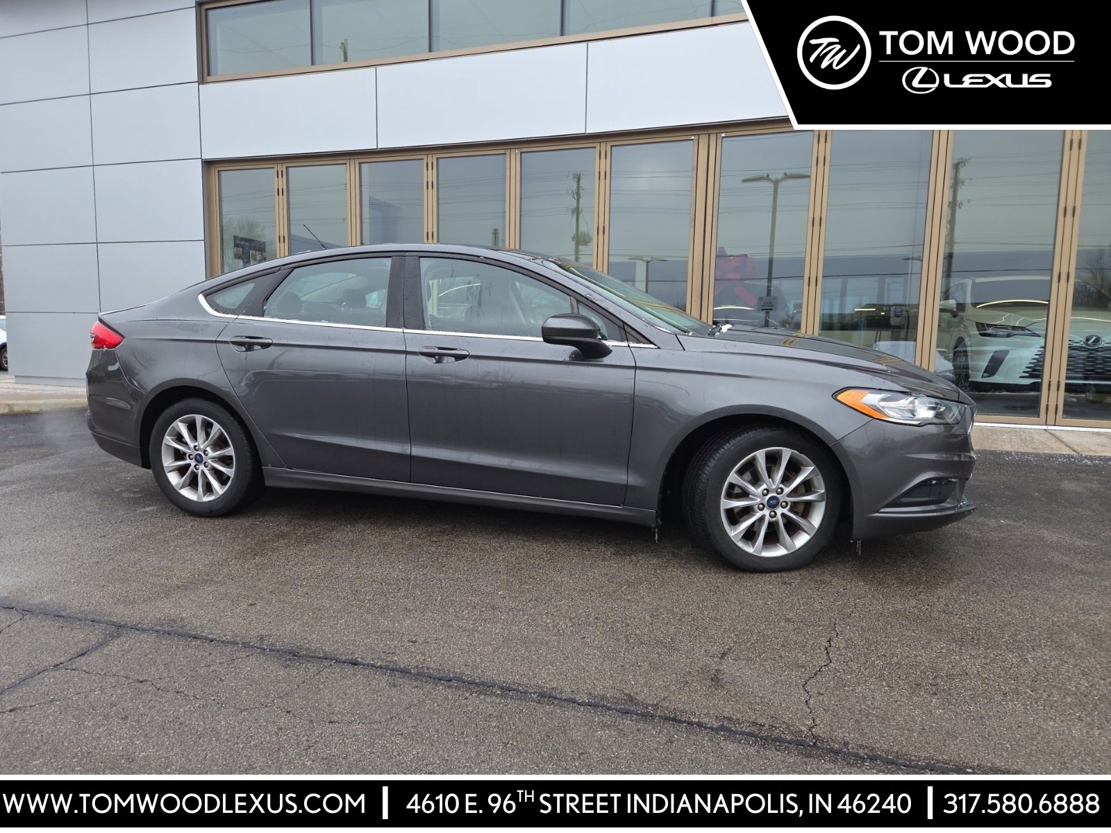 2017 Ford Fusion SE's photo