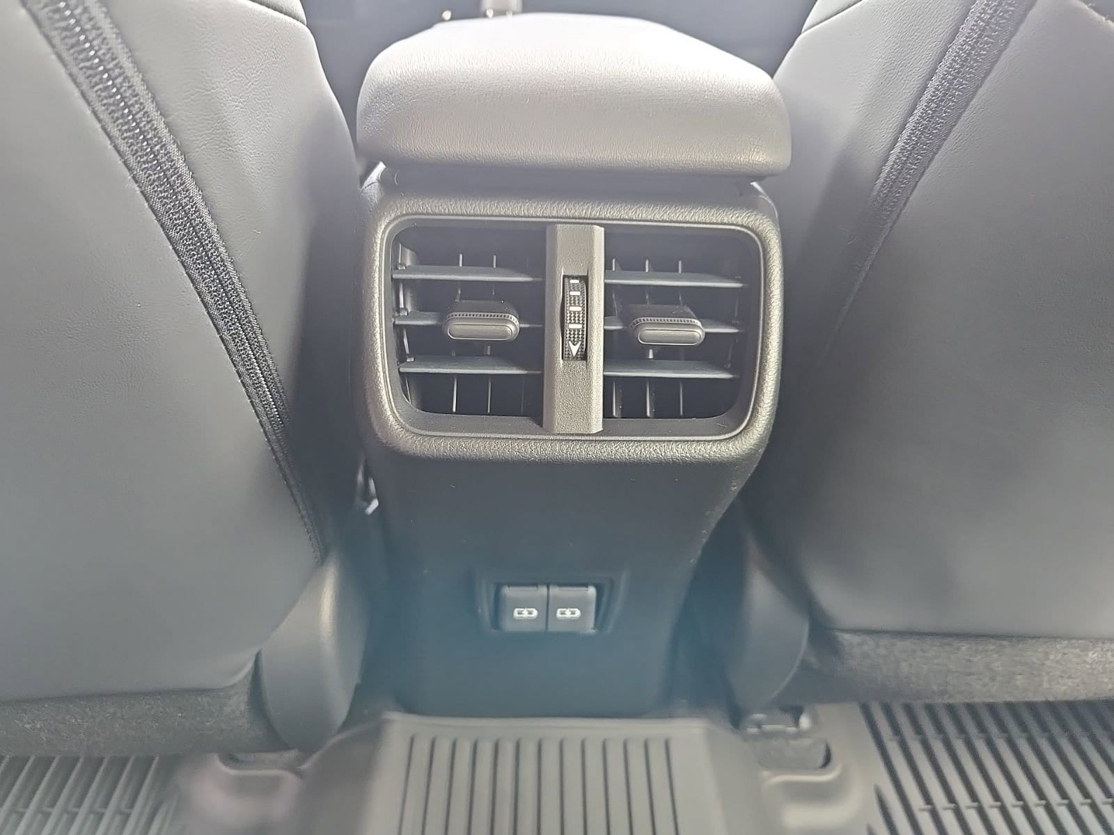 2026 Lexus UX Hybrid 300h F Sport Design - Photo 31