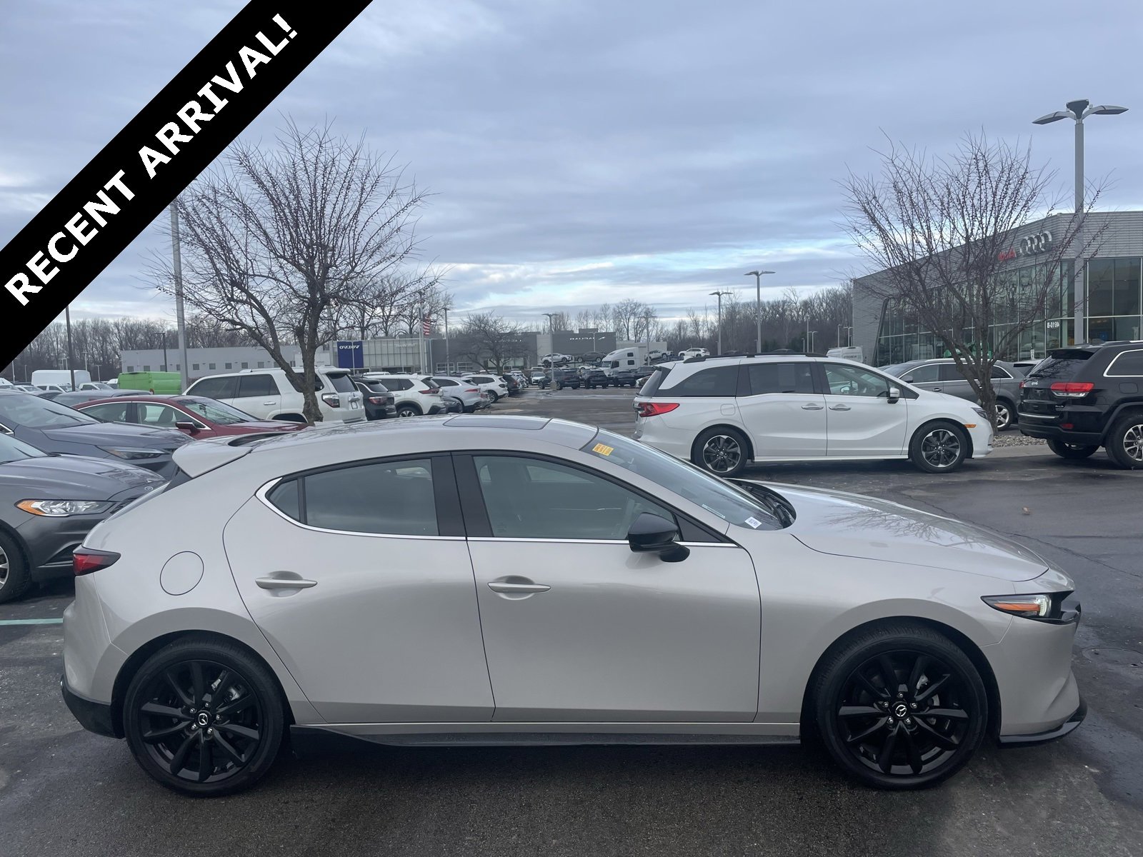 2025 Mazda Mazda3 Premium's photo