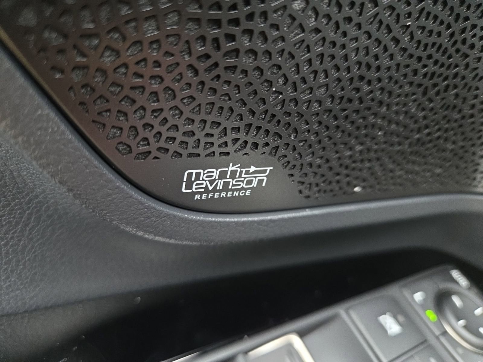 2025 Lexus LX 700h Luxury - Photo 26