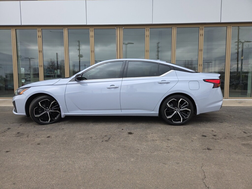 Used 2023 Nissan Altima 2.5 SR Sedan