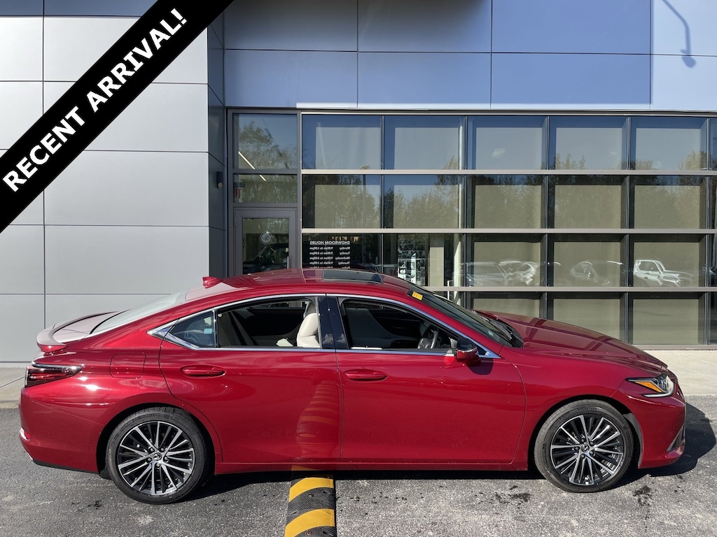 Used 2024 Lexus ES 350 Sedan