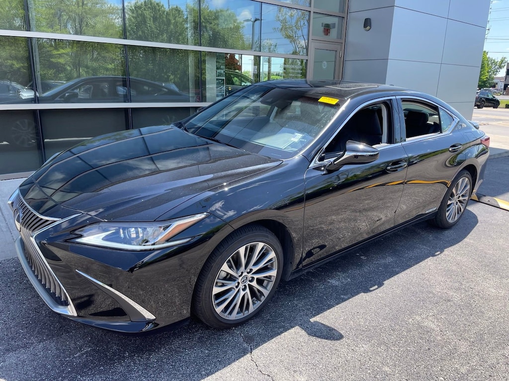Used 2019 Lexus ES 300h Sedan