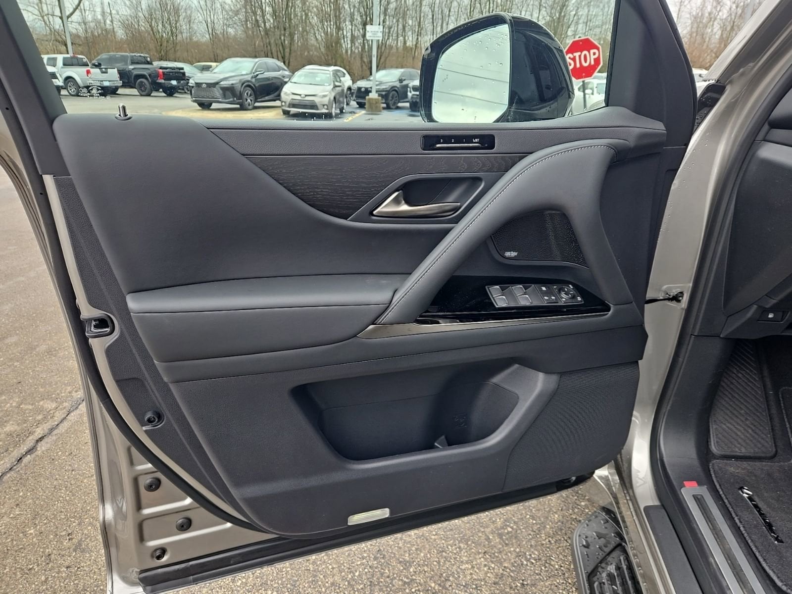 2026 Lexus LX 700h Luxury - Photo 26