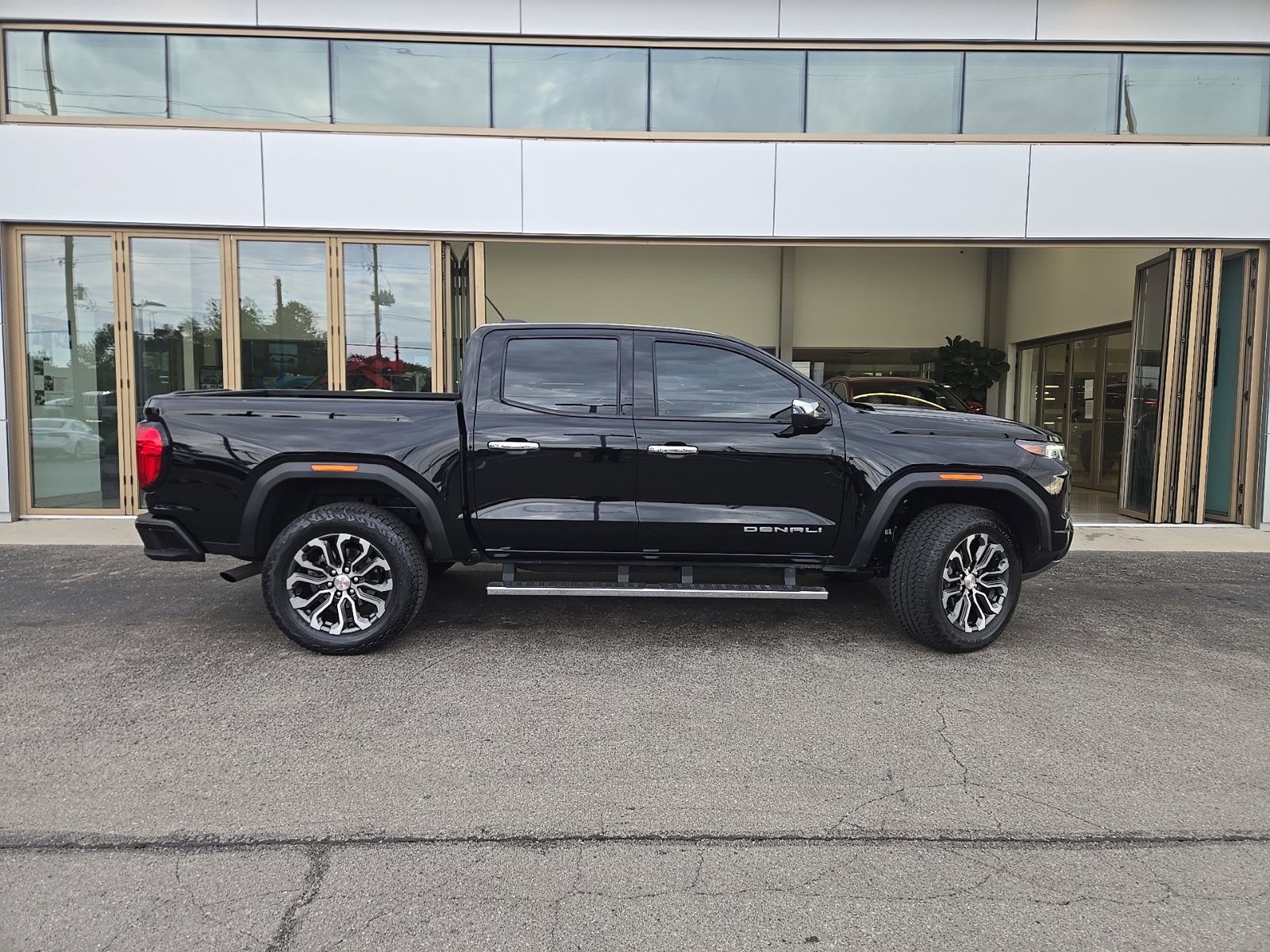 2025 GMC Canyon