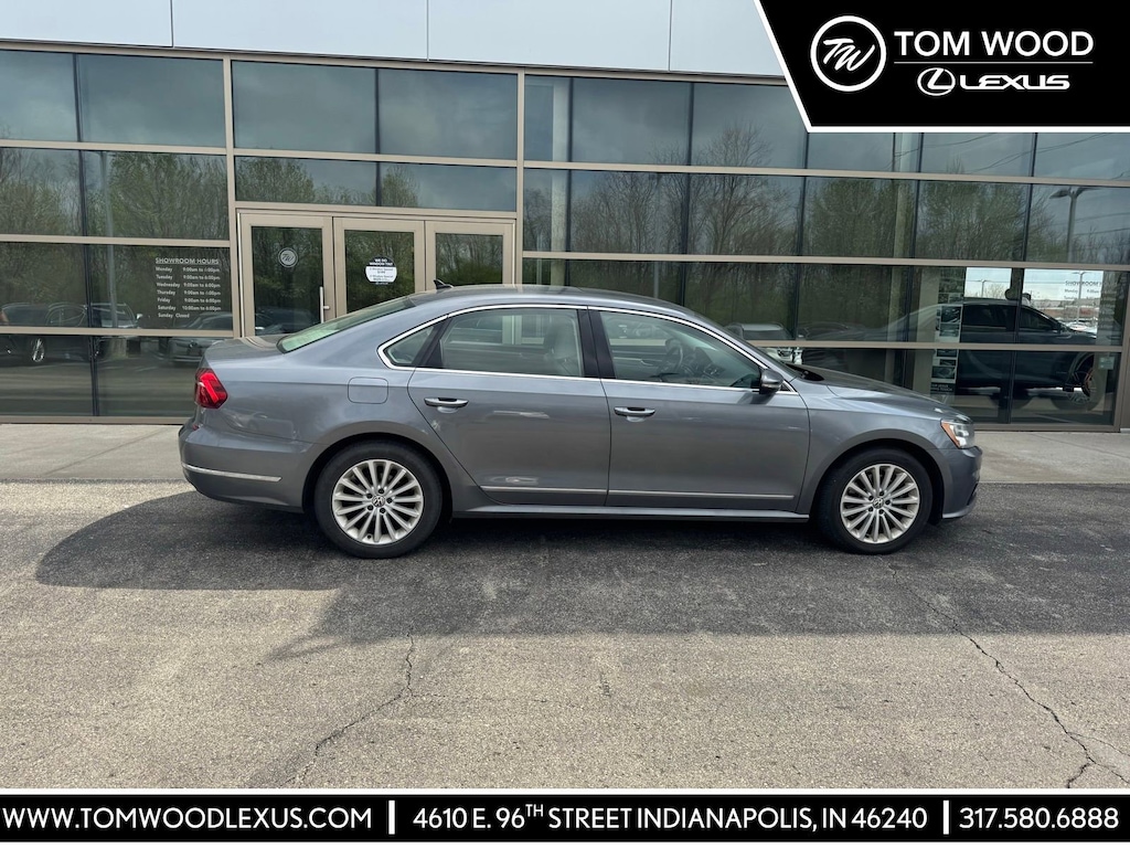 Used 2017 Volkswagen Passat 1.8T SE Sedan