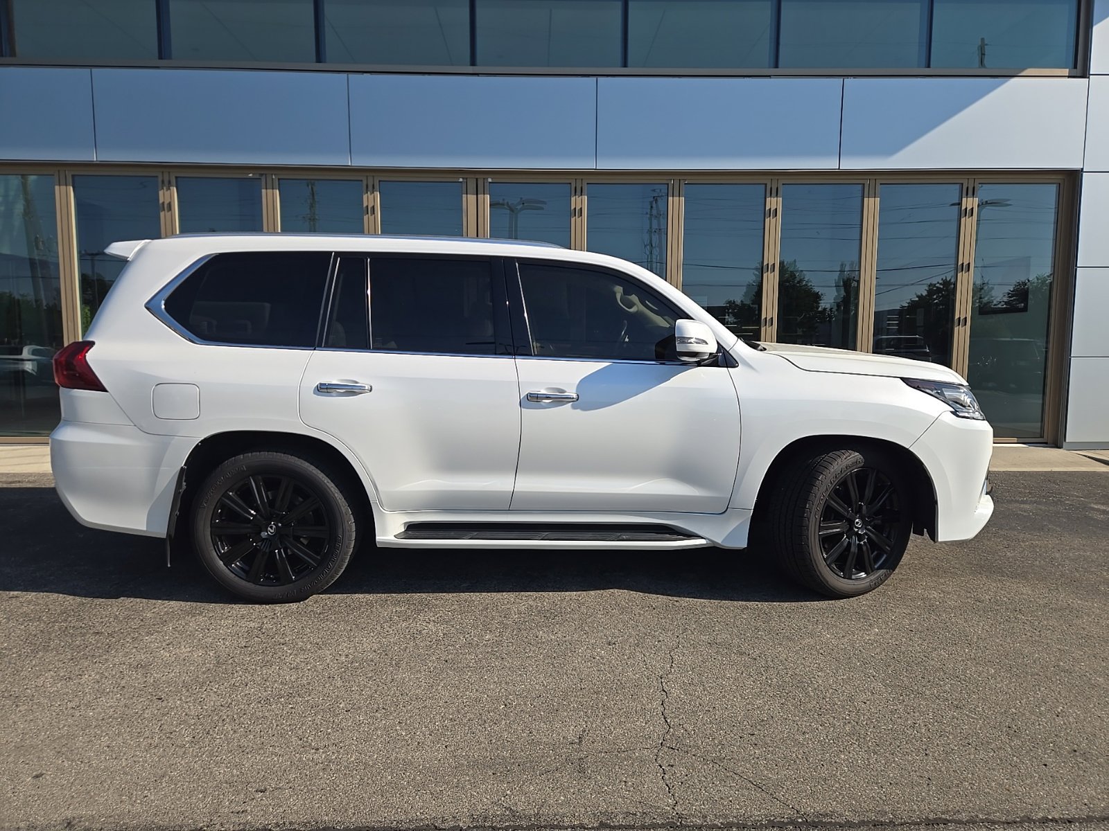 2017 LEXUS LX 570 SUV