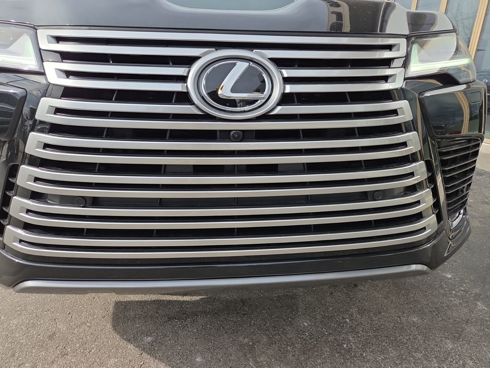 2025 Lexus LX 700h Luxury - Photo 7