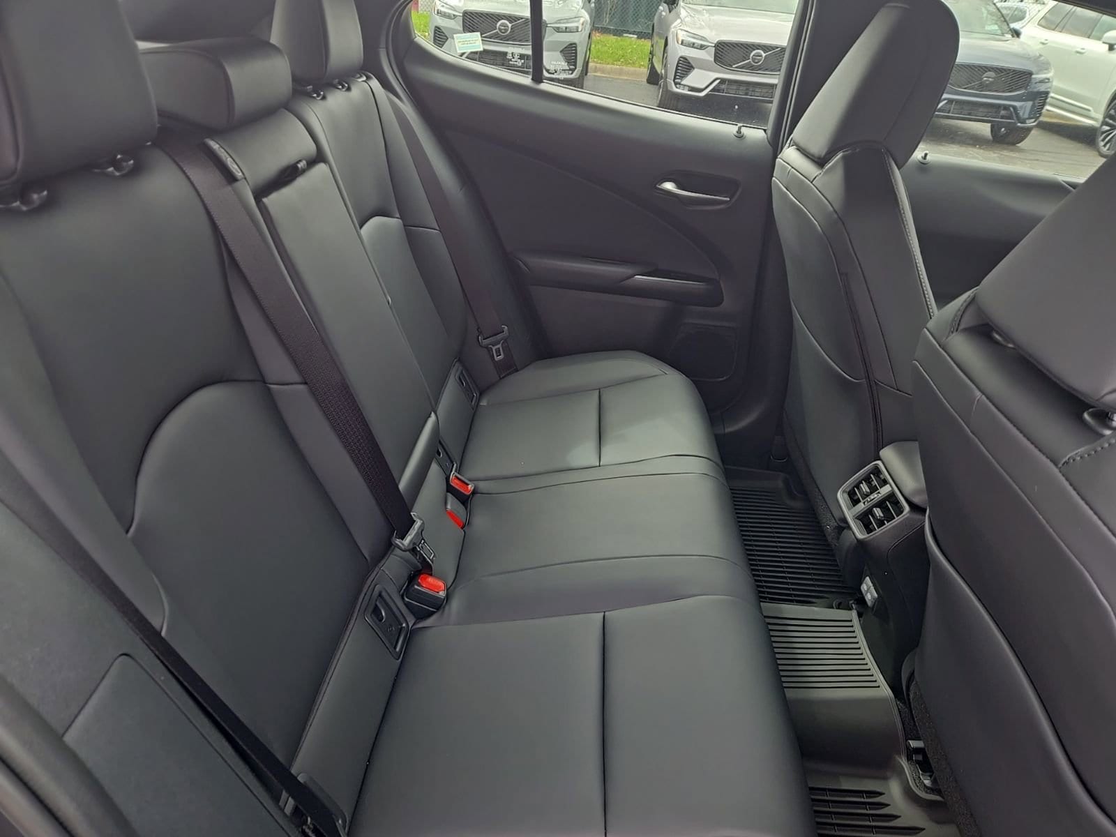 2026 Lexus UX Hybrid 300h F Sport Design - Photo 27