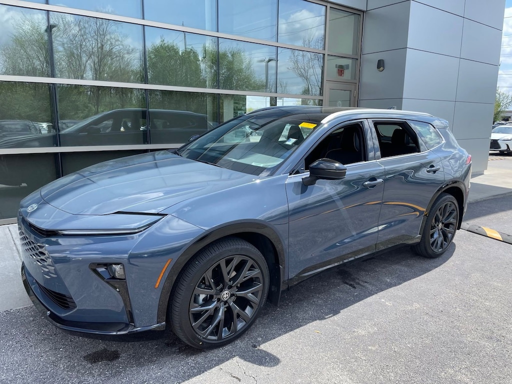 Used 2025 Toyota Crown Signia Limited SUV