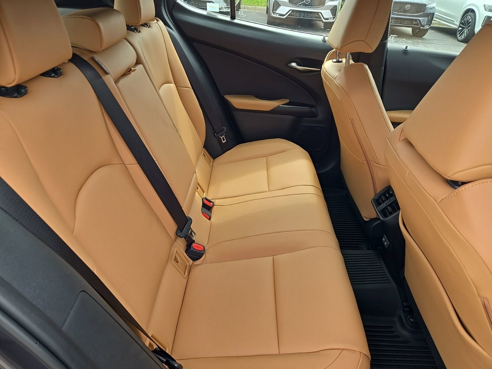 2026 Lexus UX Hybrid 300h Premium - Photo 27