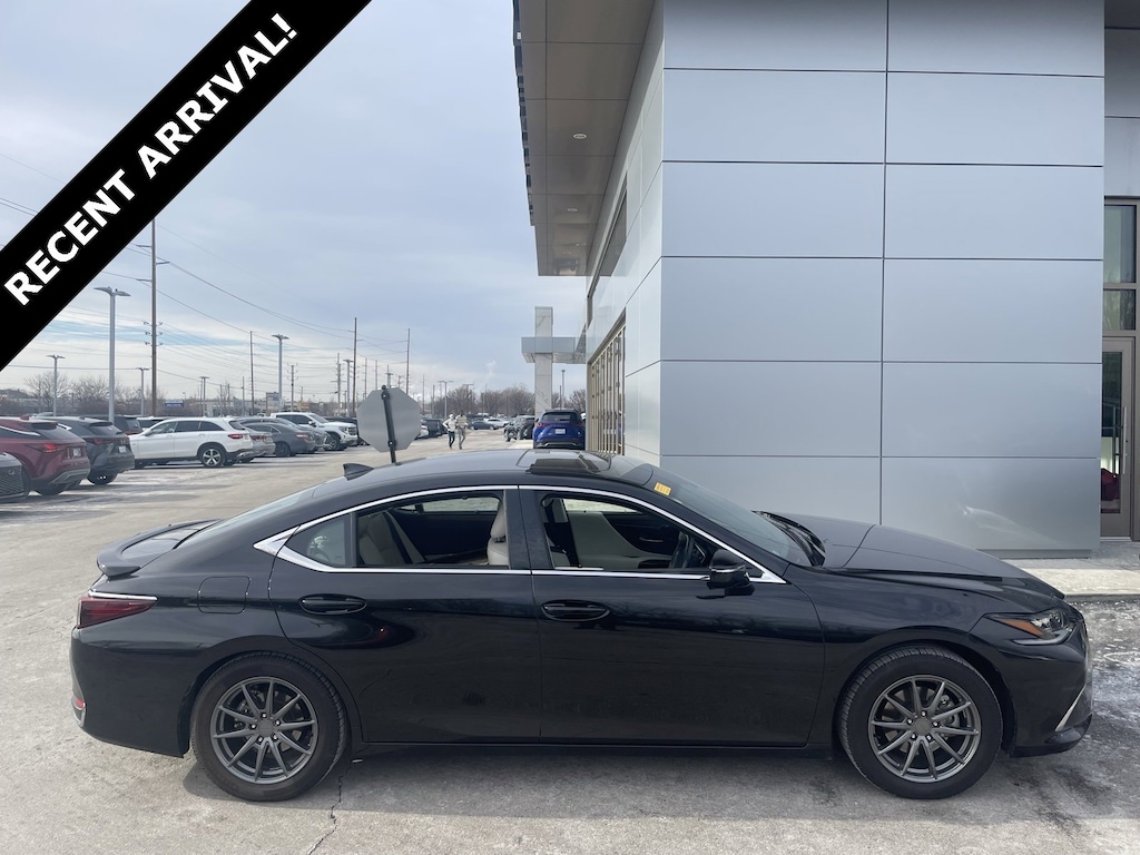 Used 2024 Lexus ES 300h Ultra Luxury Sedan