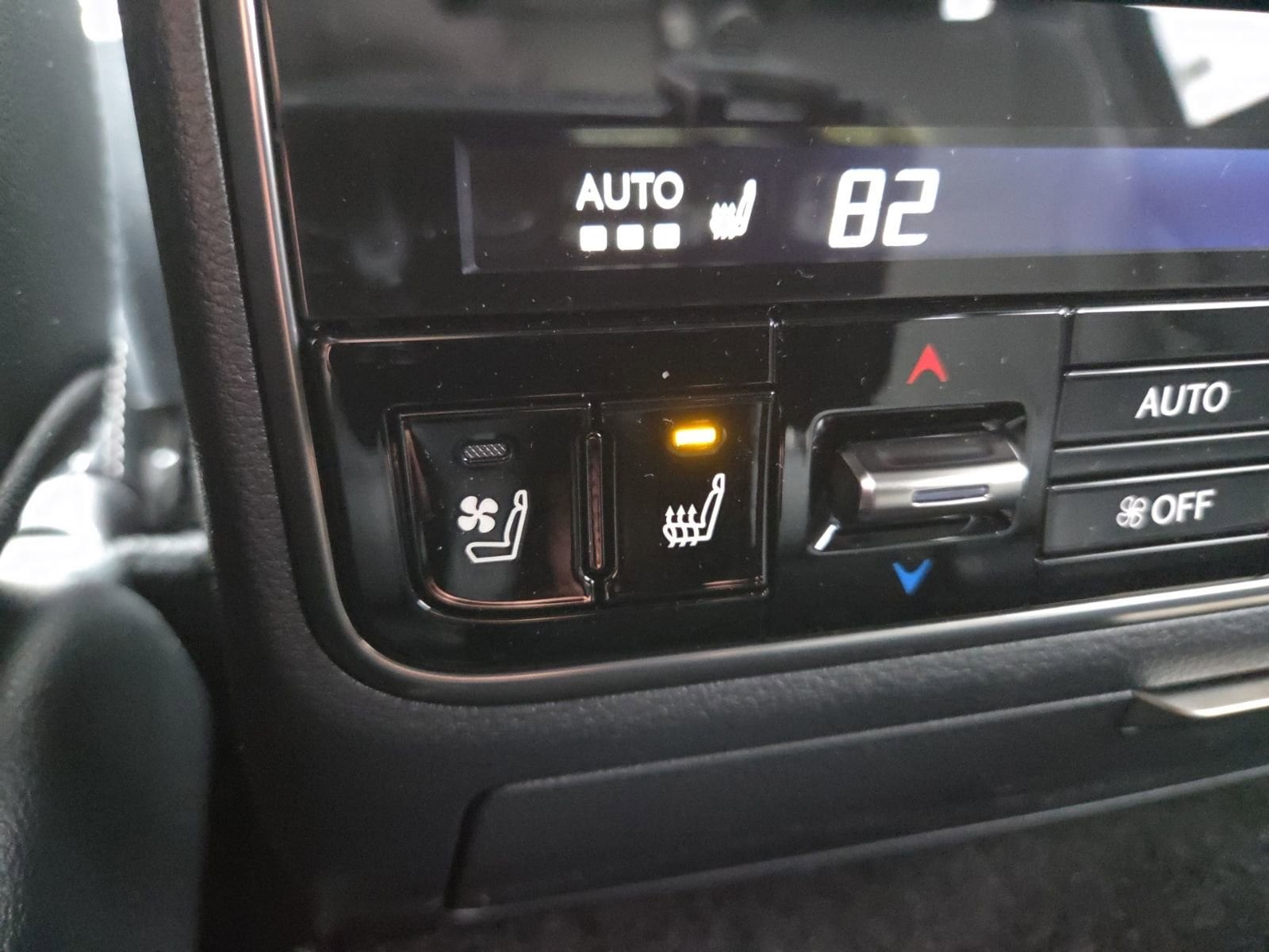 2025 Lexus LX 700h Luxury - Photo 34