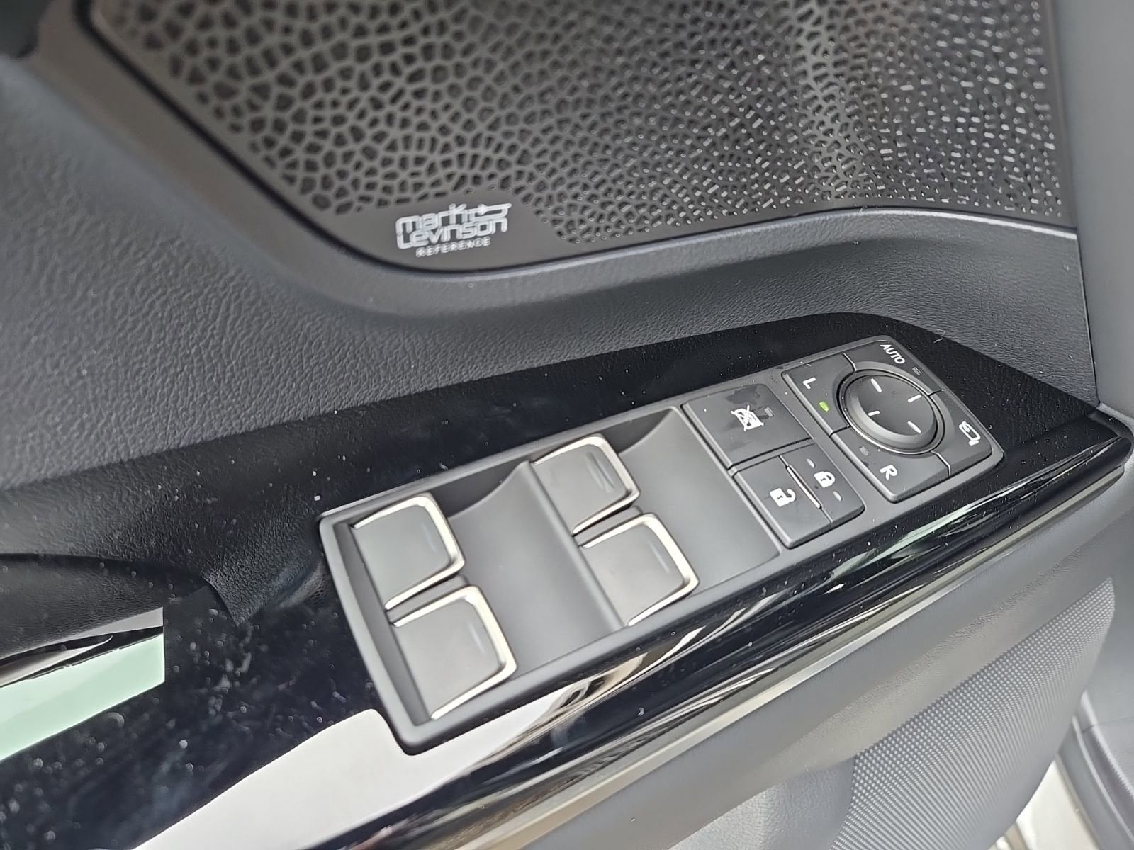 2026 Lexus LX 700h Luxury - Photo 24