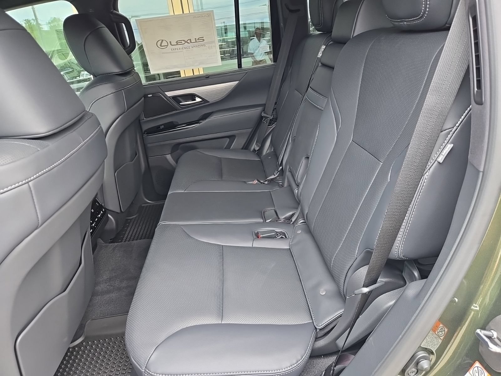 2026 Lexus LX 600 F-Sport - Photo 35