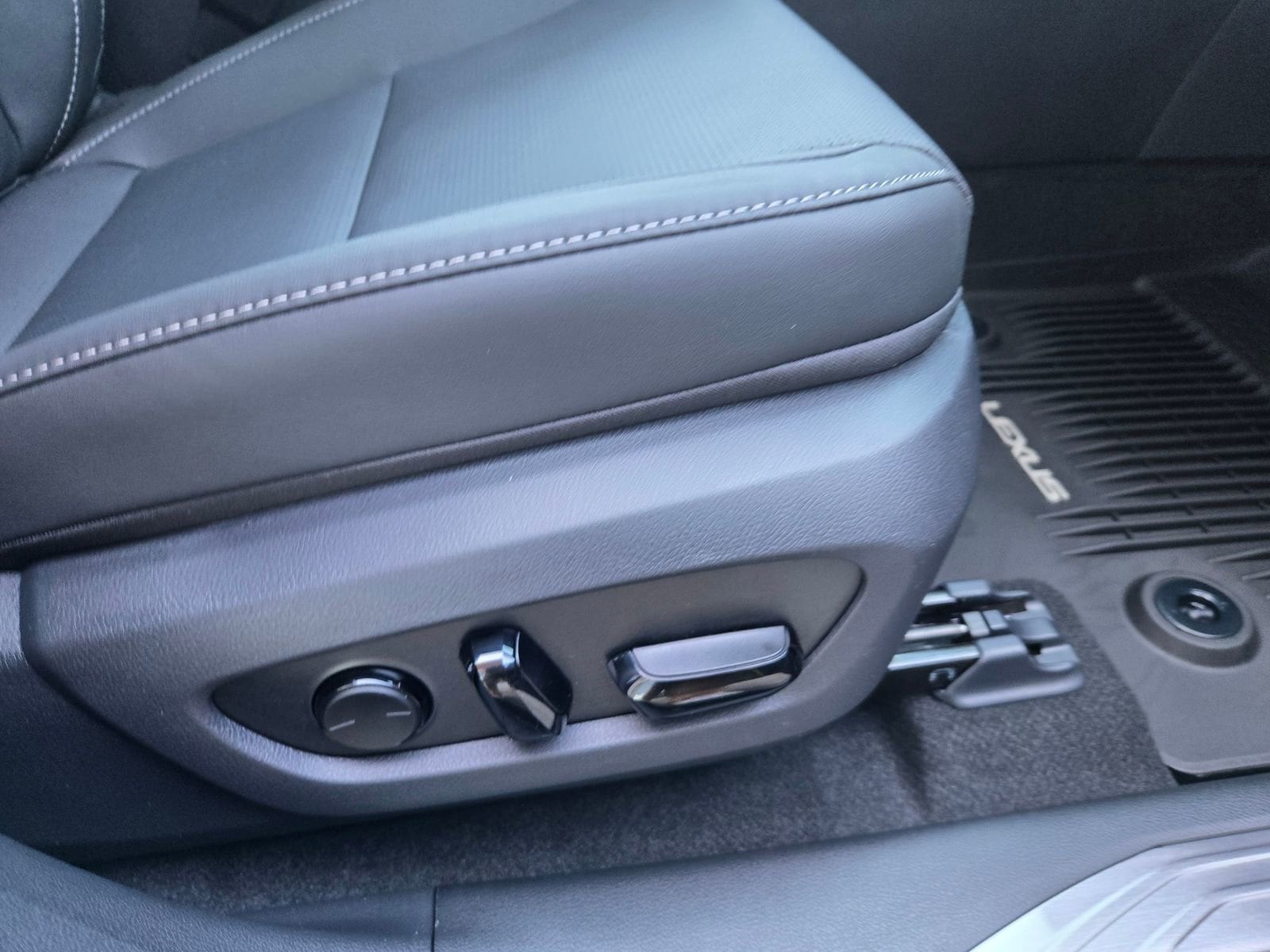 2026 Lexus RX 350 Premium - Photo 27
