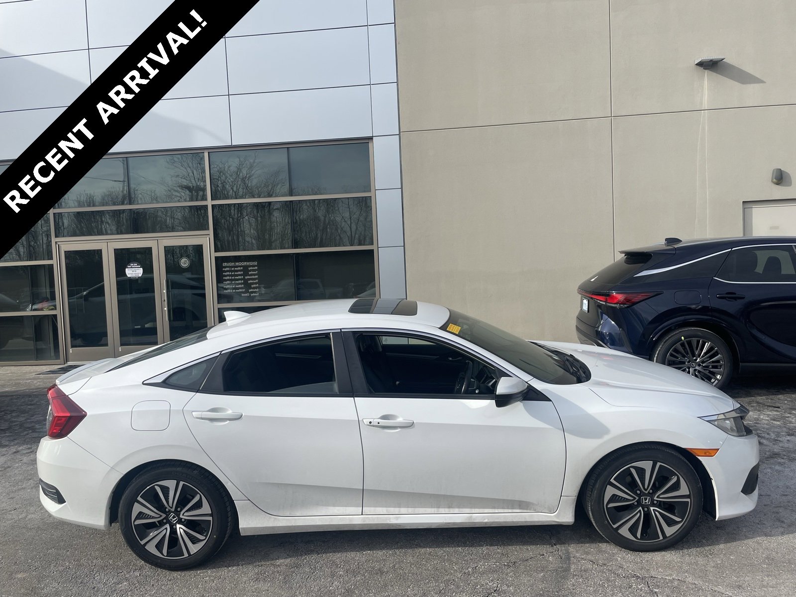 2016 Honda Civic EX-L's photo