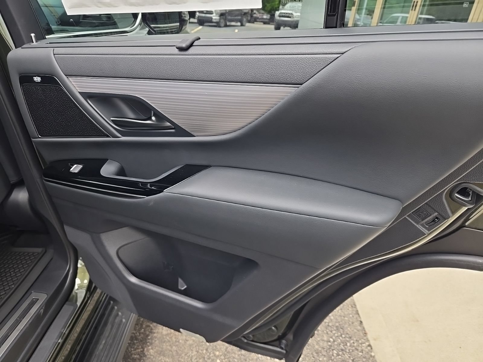 2026 Lexus LX 600 F-Sport - Photo 34