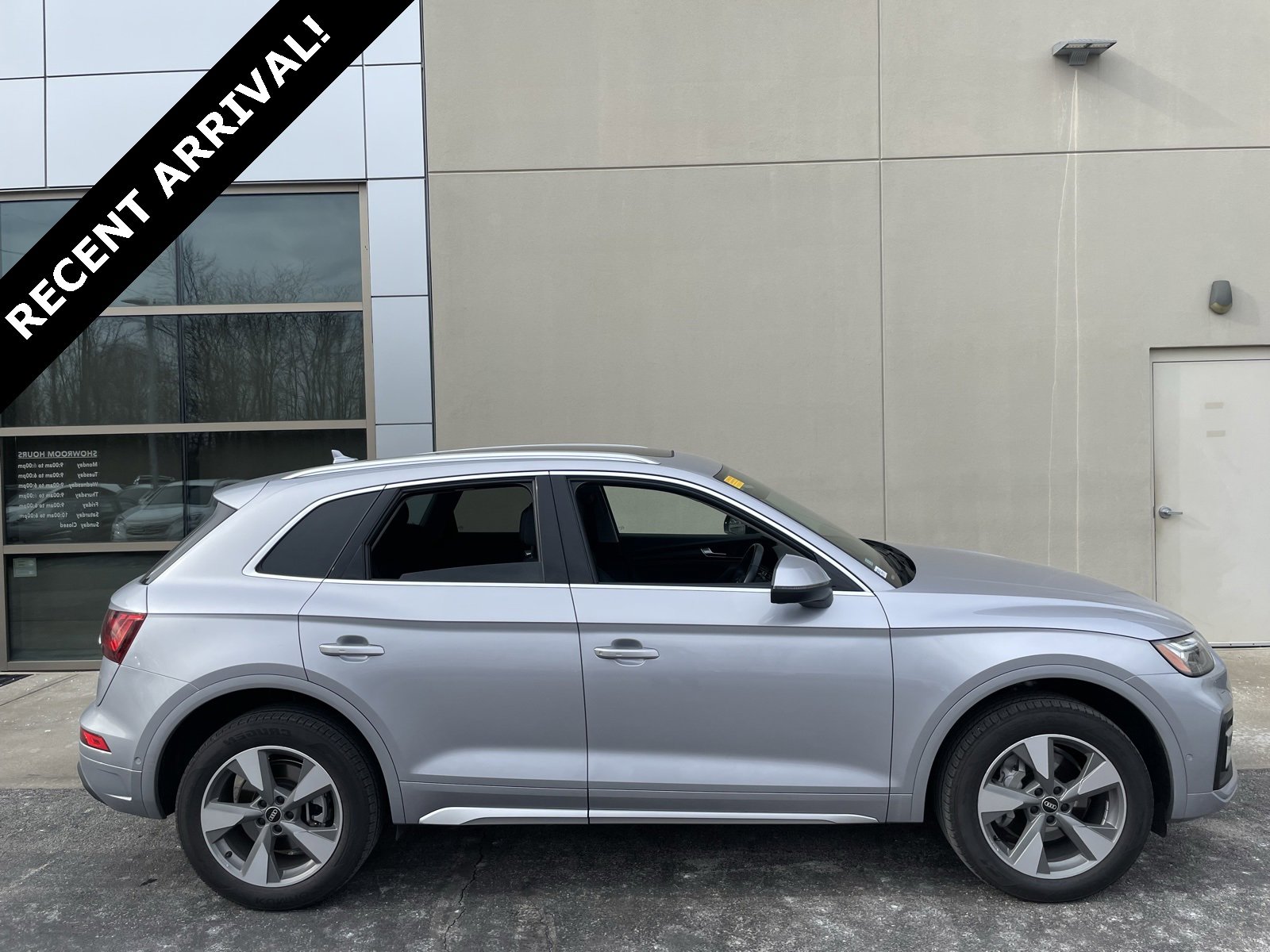 2023 Audi Q5 45 Prestige's photo