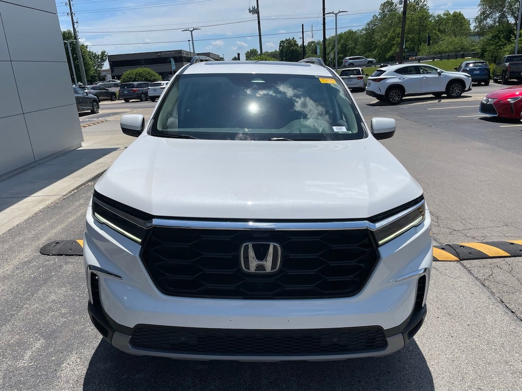 Used 2023 Honda Pilot Elite SUV