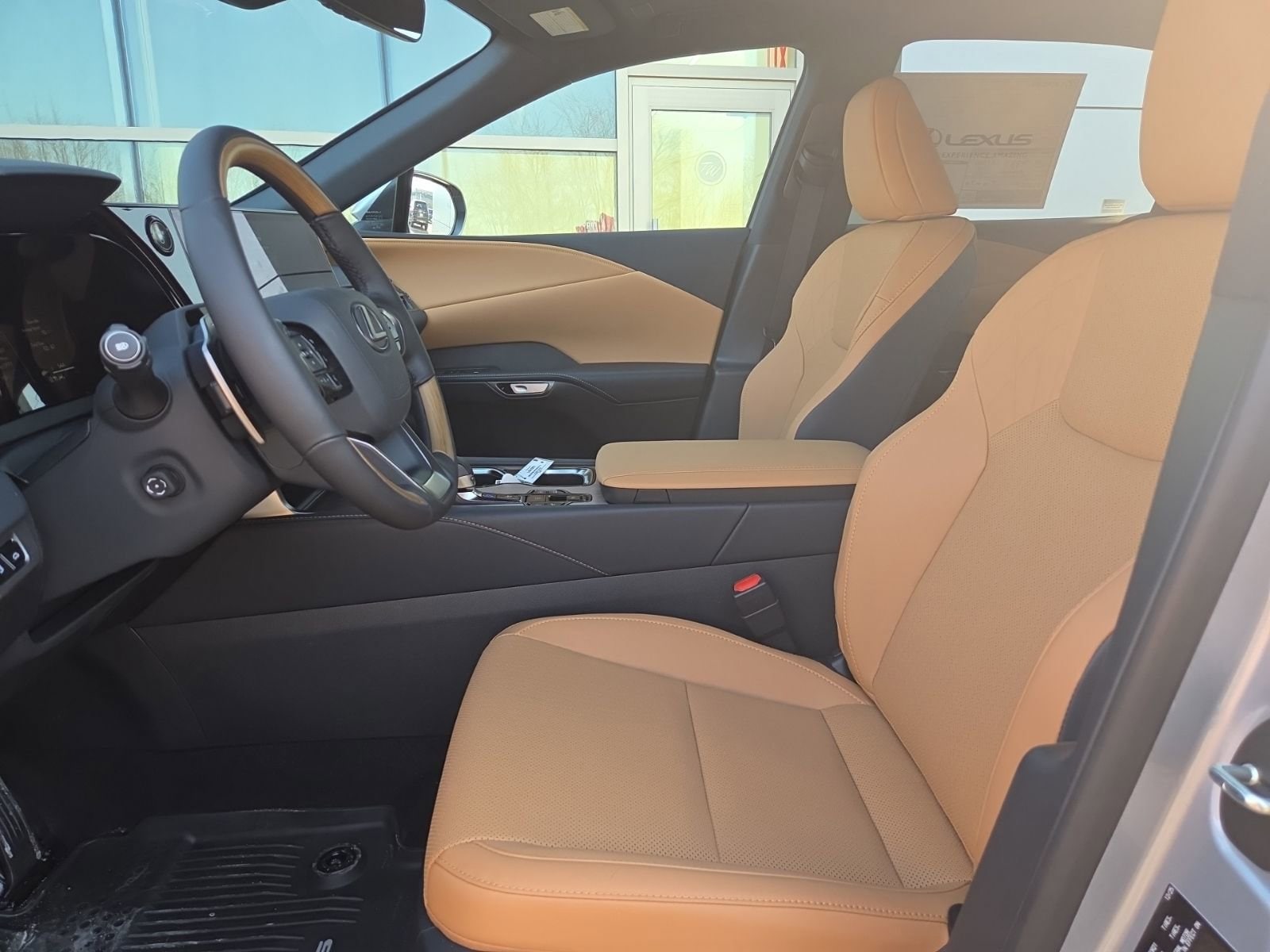 2026 Lexus RX 450h+ Premium - Photo 14